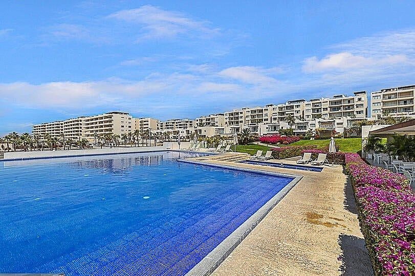 The Cabo Retreat Sevilla, Vista Vela I 117