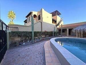 Casa en venta en Loreto, Rosendo Robles, 270 m²