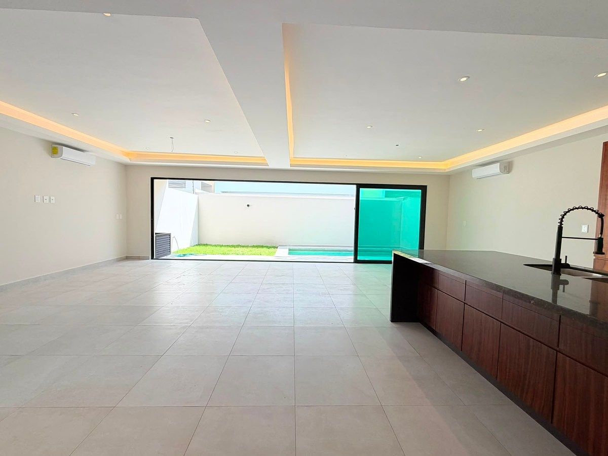 Condominio en venta en Benito Juárez, Avenida Huayacan, 318 m²