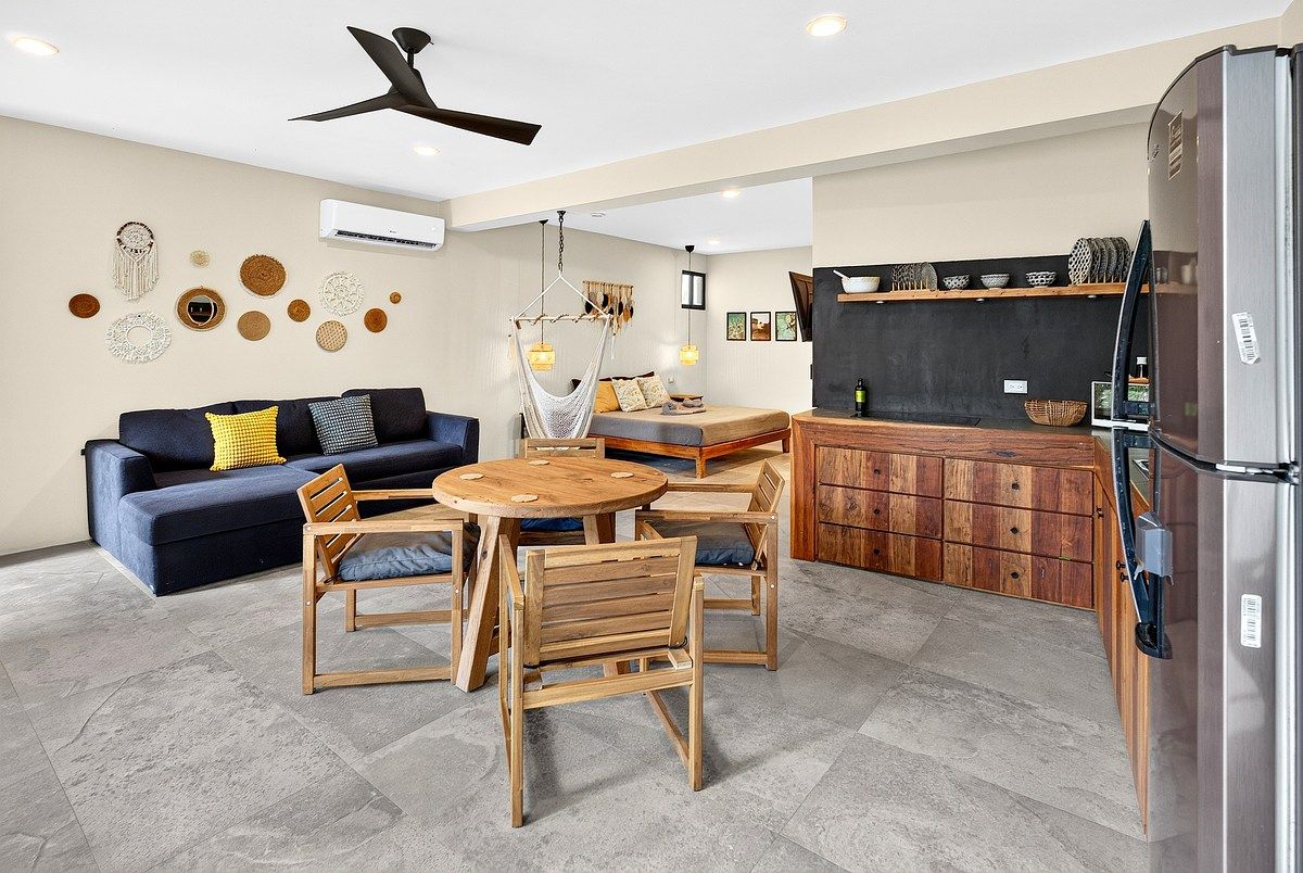 Xamira Condo Boutique | Studio for Sale in La Veleta