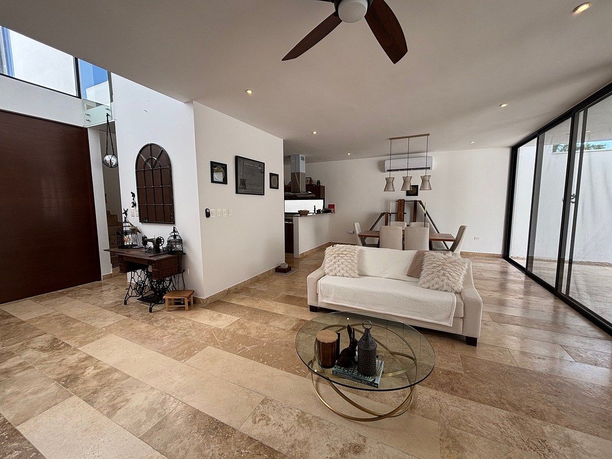 Casa en venta en Conkal, Tamora, 247 m²