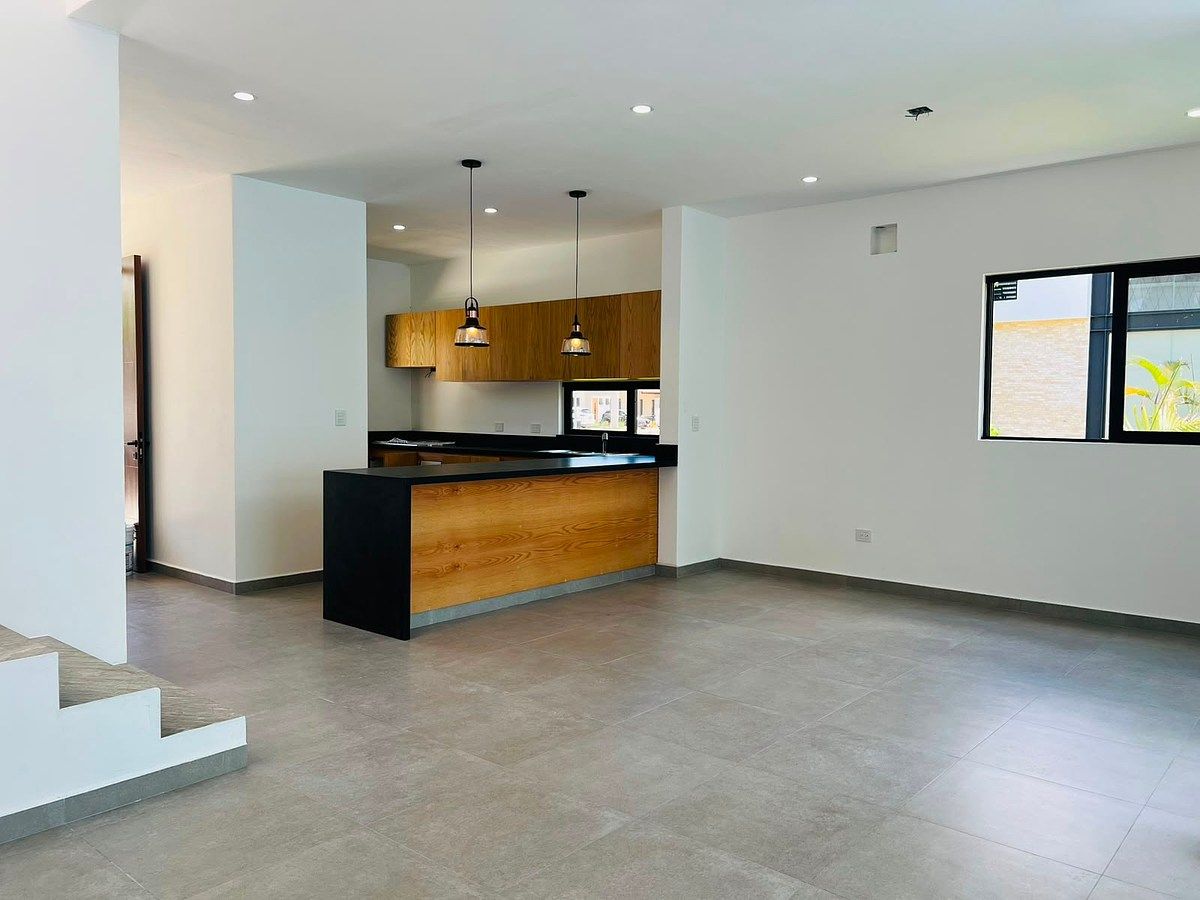 Casa en venta en Benito Juárez, Av. Huayacán 336, C.P. 77560, 203 m²
