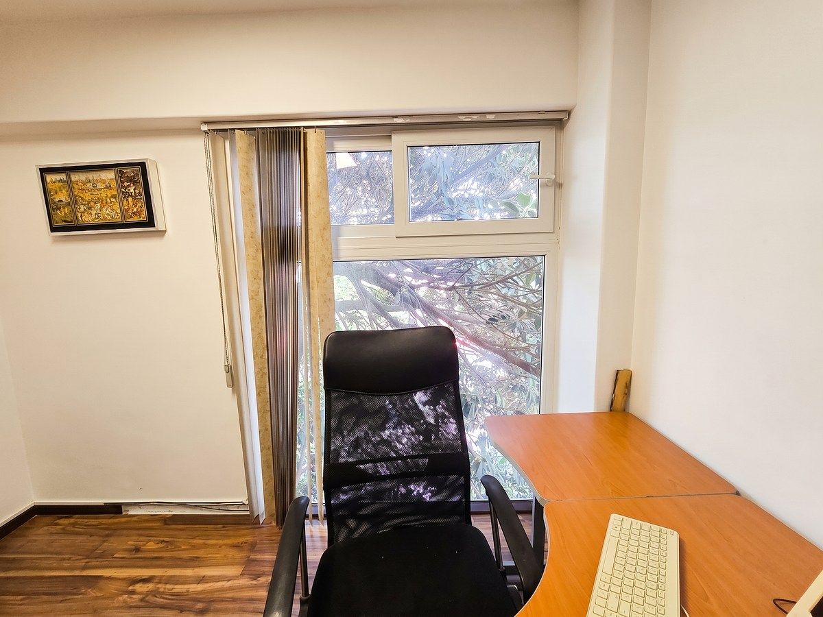 Comercial en alquiler en Cuauhtémoc, Dr. Liceaga, 12 m²
