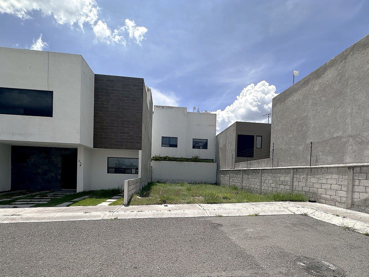 Terreno en venta en Querétaro, Circuito Peñas
