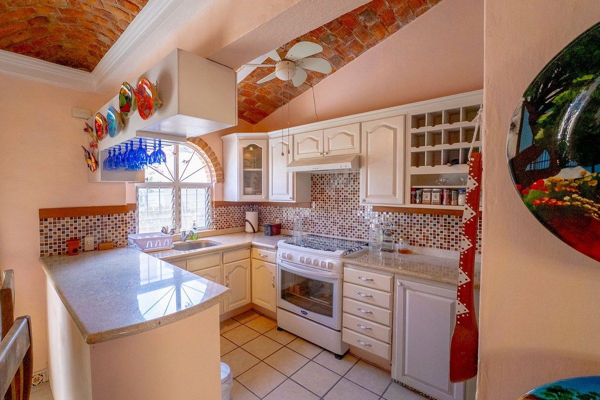 House for sale in Chapala, Paseo de las Canoas, 96 m²
