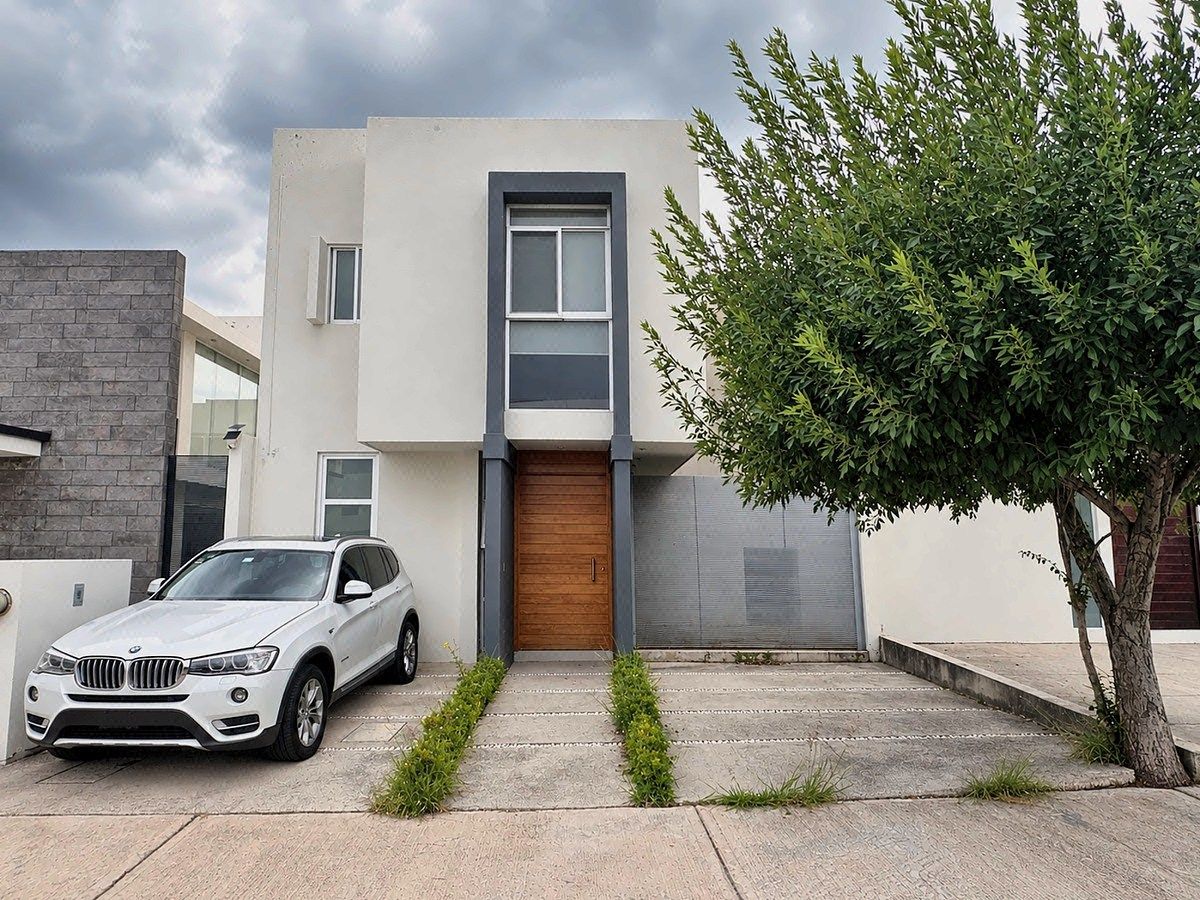 Condominio en alquiler en Querétaro, Hacienda Santa Fe, 150 m²