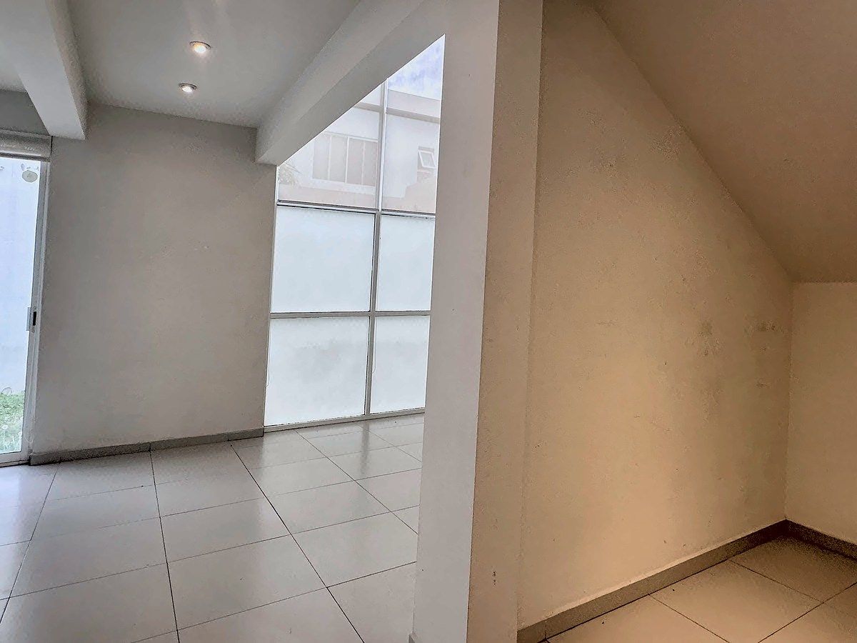 Condominio en alquiler en Querétaro, Hacienda Santa Fe, 150 m²