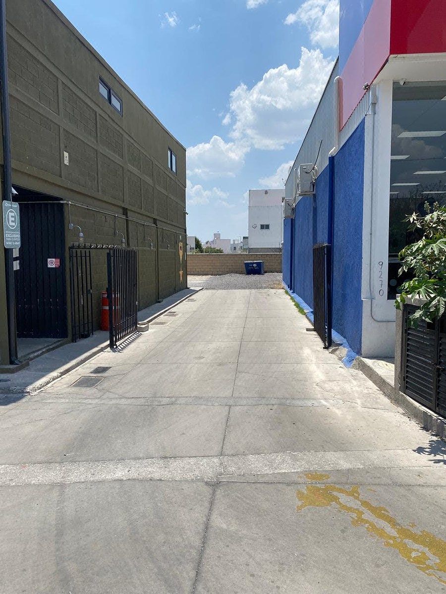 Comercial en alquiler en Querétaro, ANILLO VIAL FRAY JUNIPERO SERRA, 90 m²