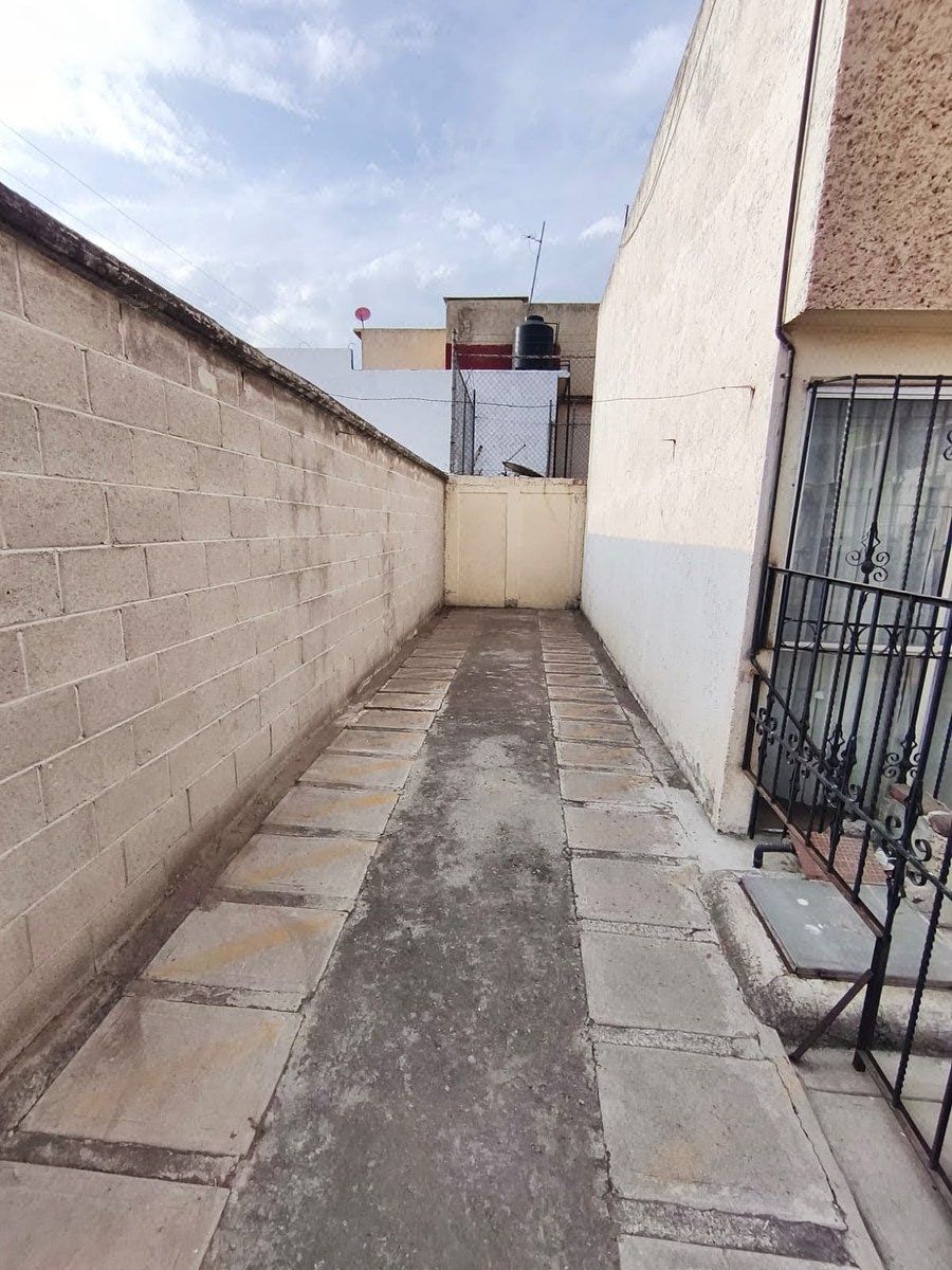 Casa en venta en Ecatepec de Morelos, Villas del Sol II, 65 m²