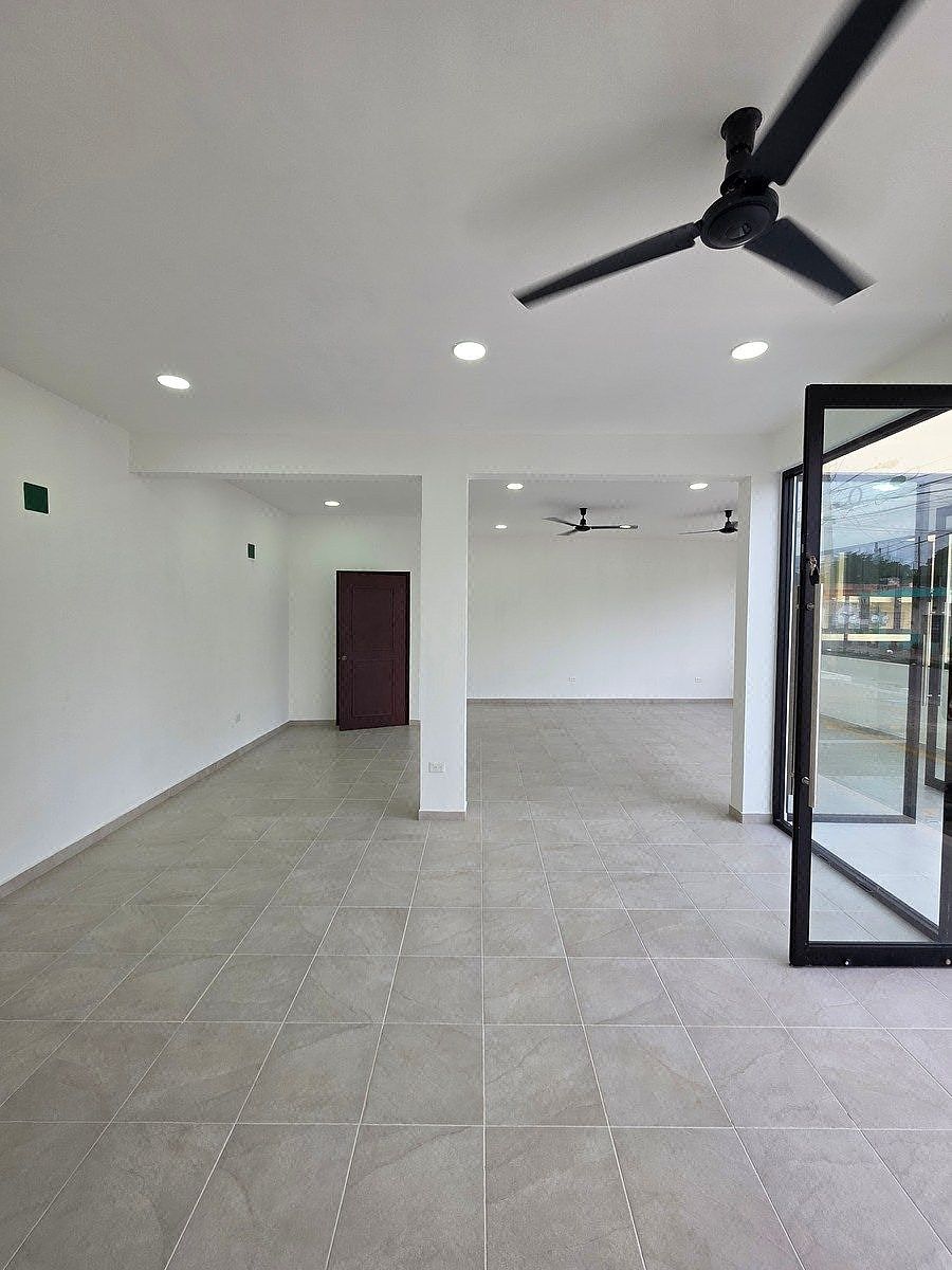 Comercial en alquiler en Mérida, 66, 77 m²