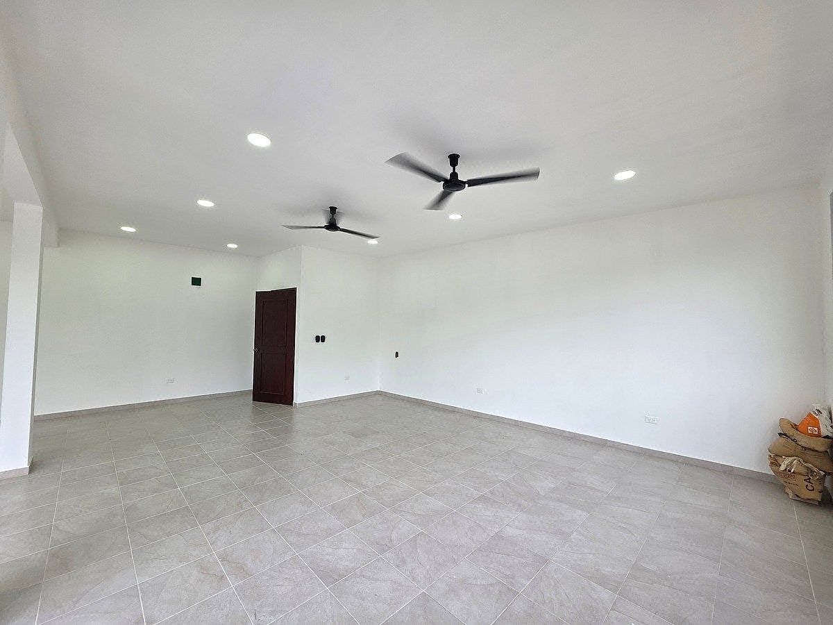 Comercial en alquiler en Mérida, 66, 77 m²