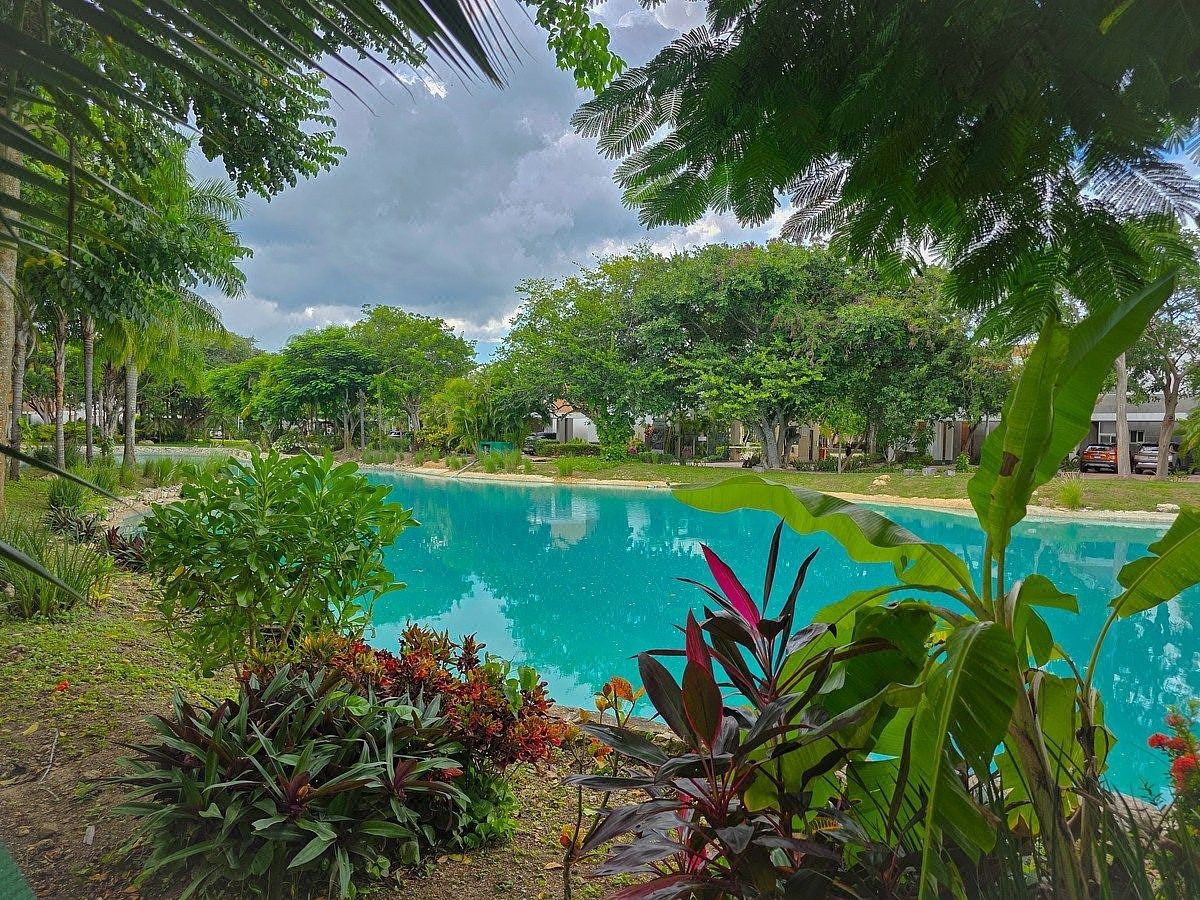 Casa en venta en Mérida, Boulevard Altozano, 200 m²