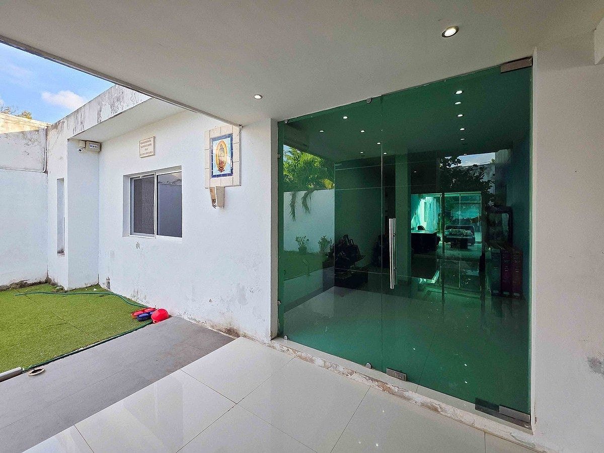 House for sale in Mérida, 13, 306 m²