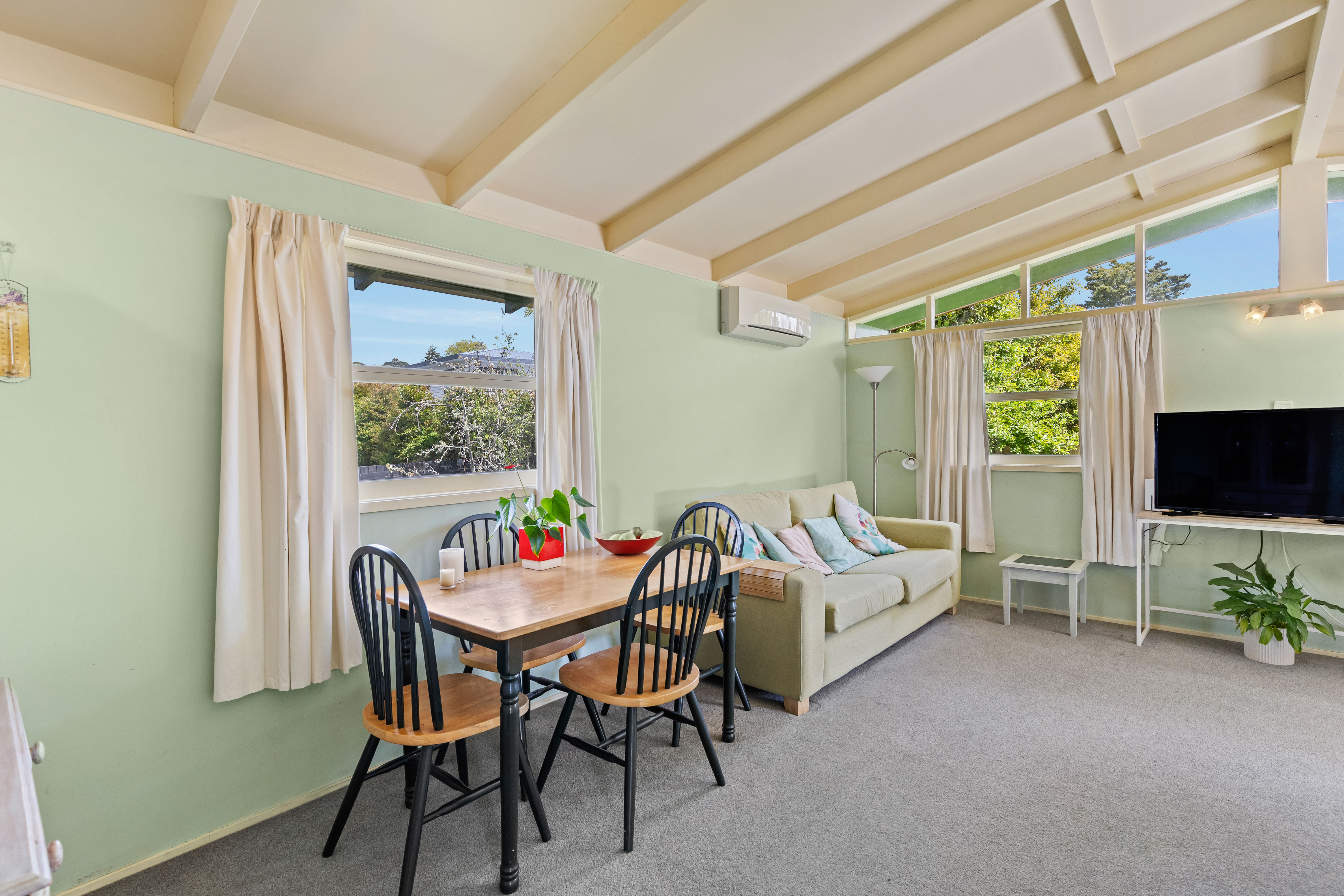 House for sale in Torbay, 68a Glenvar Road, Torbay Auckland 0630, 70 m²