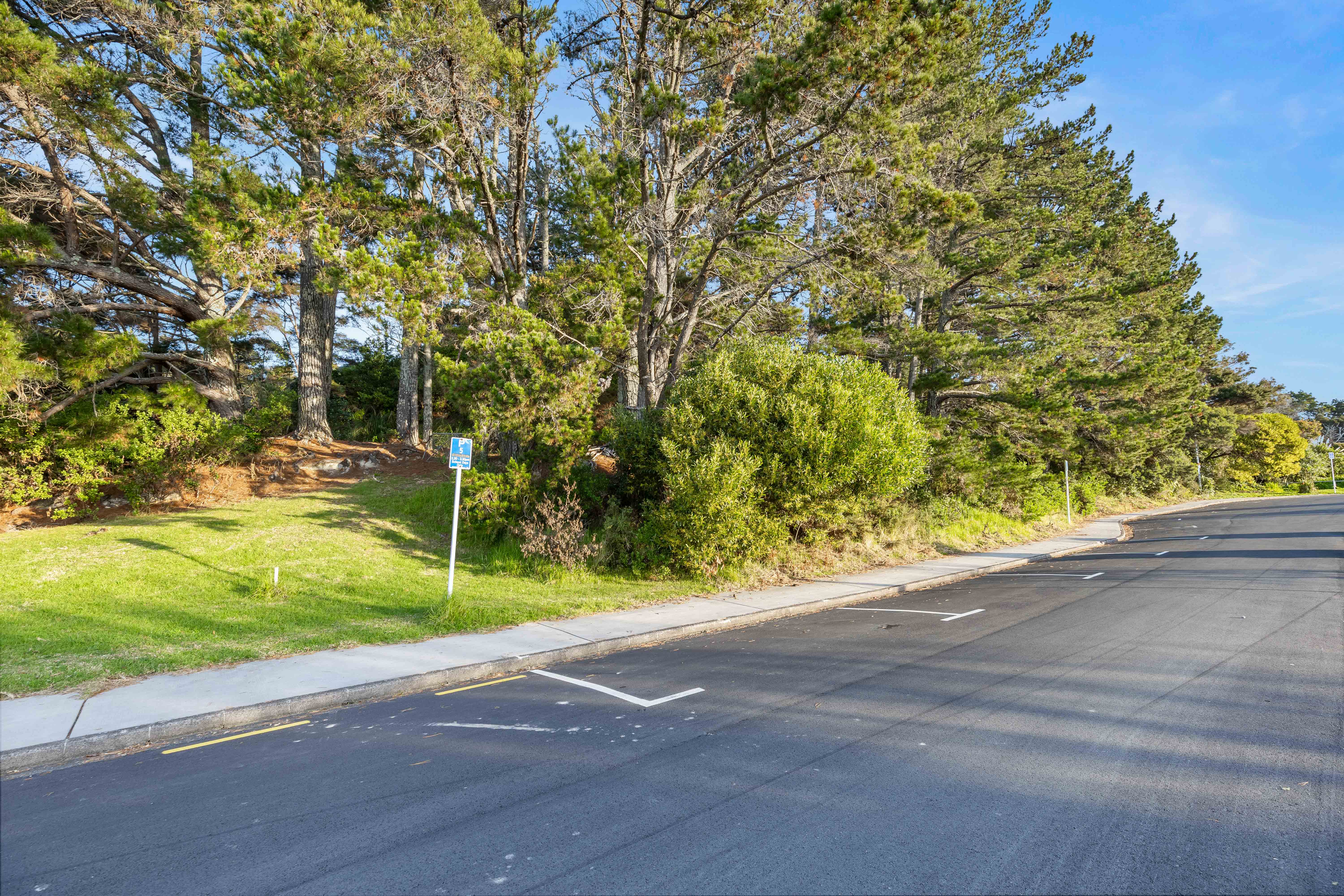 A Substantial 1,328sqm Green Holding