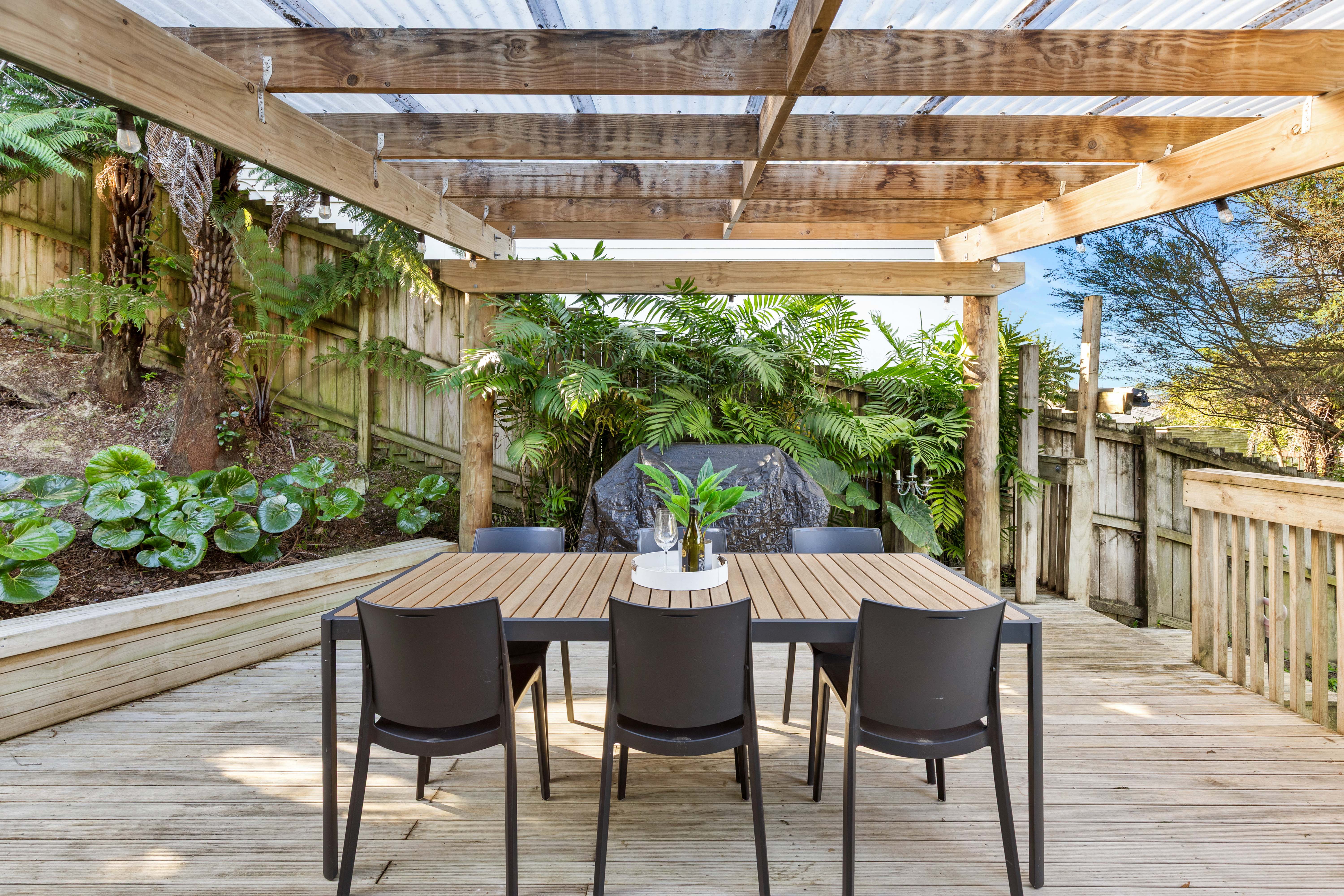 House for sale in Stanmore Bay, 33A Matai Road, Stanmore Bay Whangaparāoa 0932