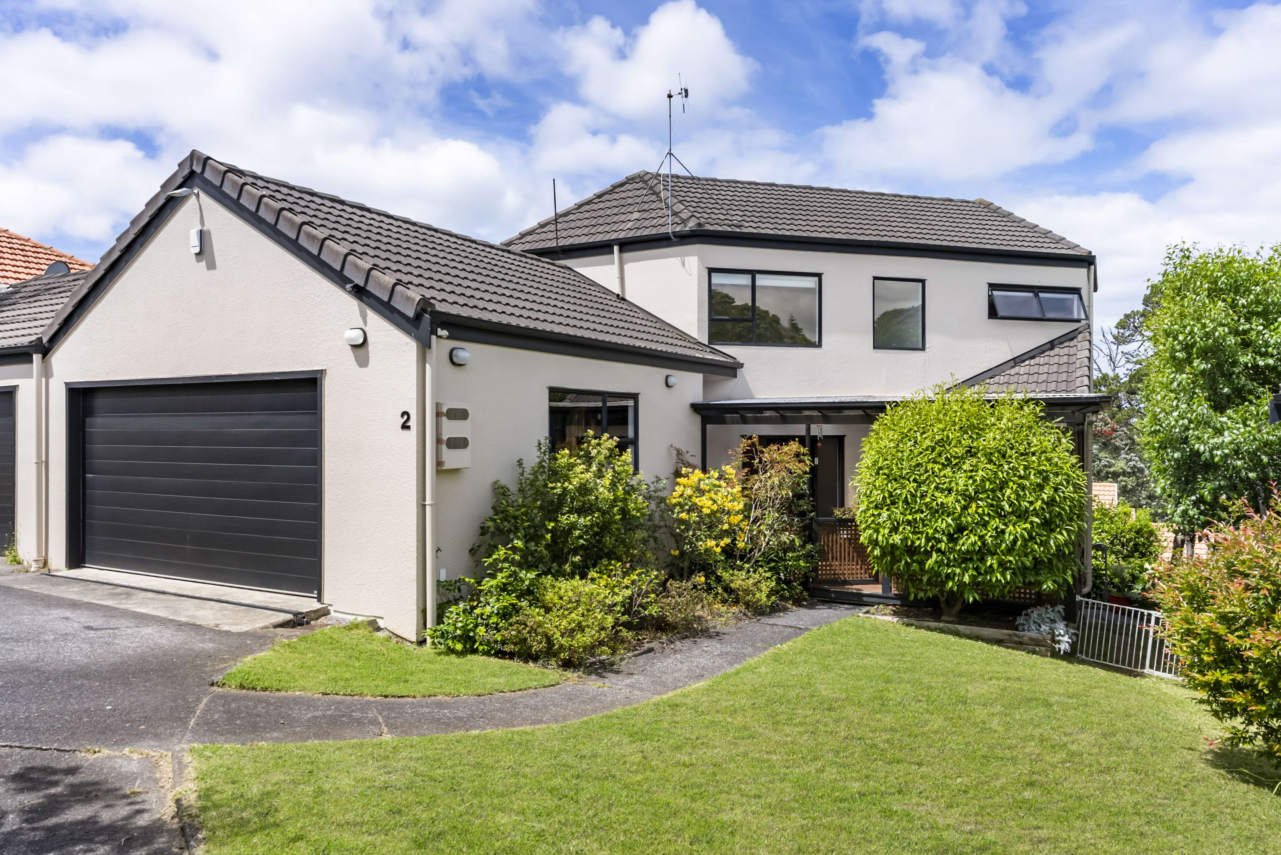 House for sale in Birkenhead, 2/11 Waratah Street, Birkenhead Auckland 0626, 190 m²