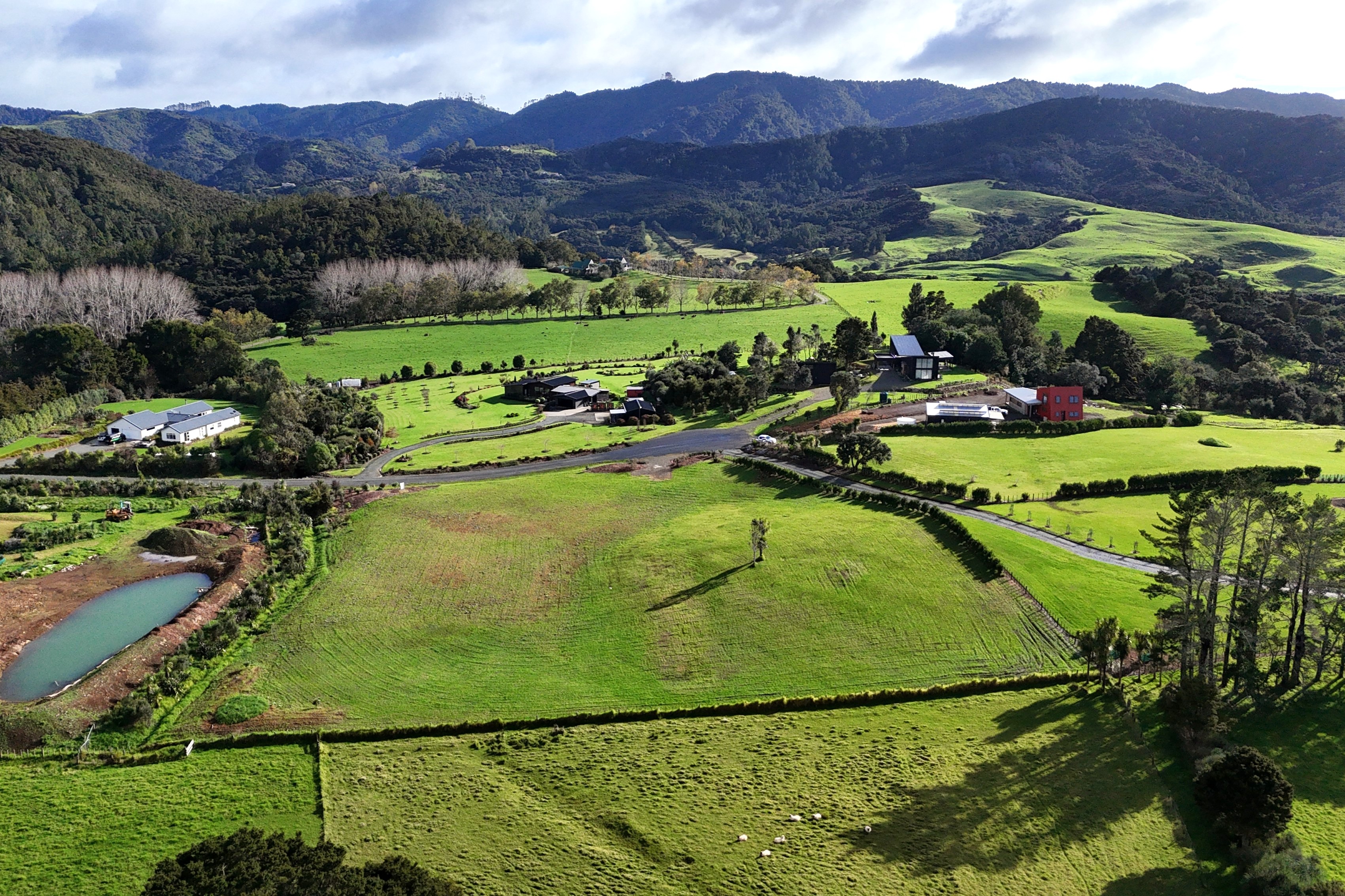 Large Land off Tara Road!