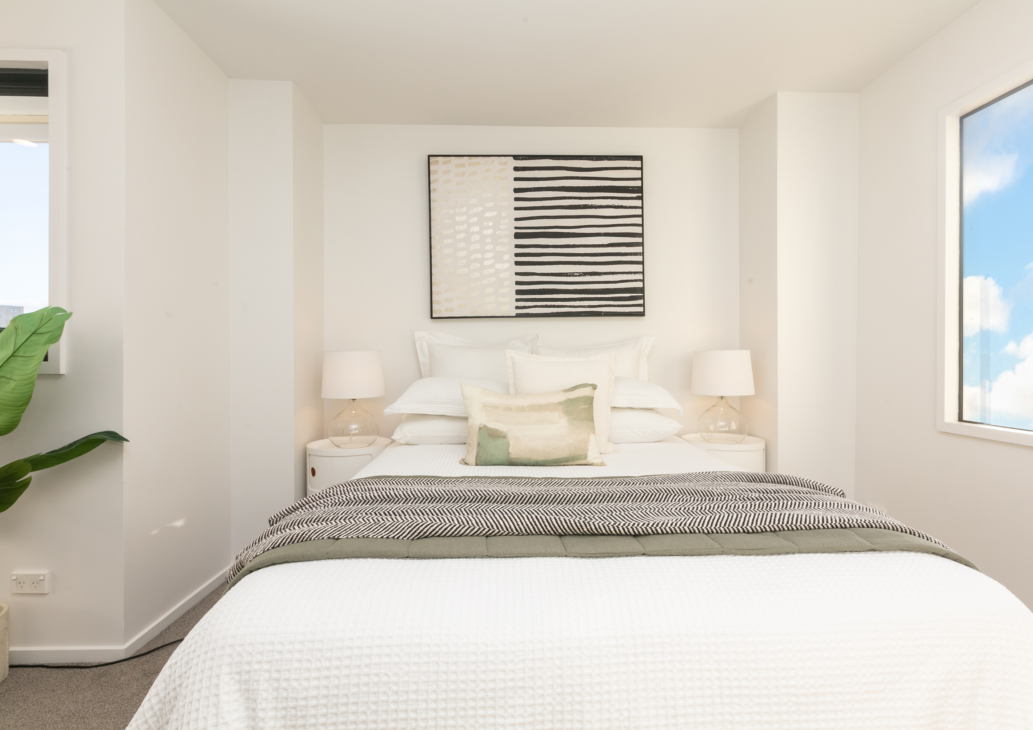 Renovated & Freehold - Ready for Uni or Rental!