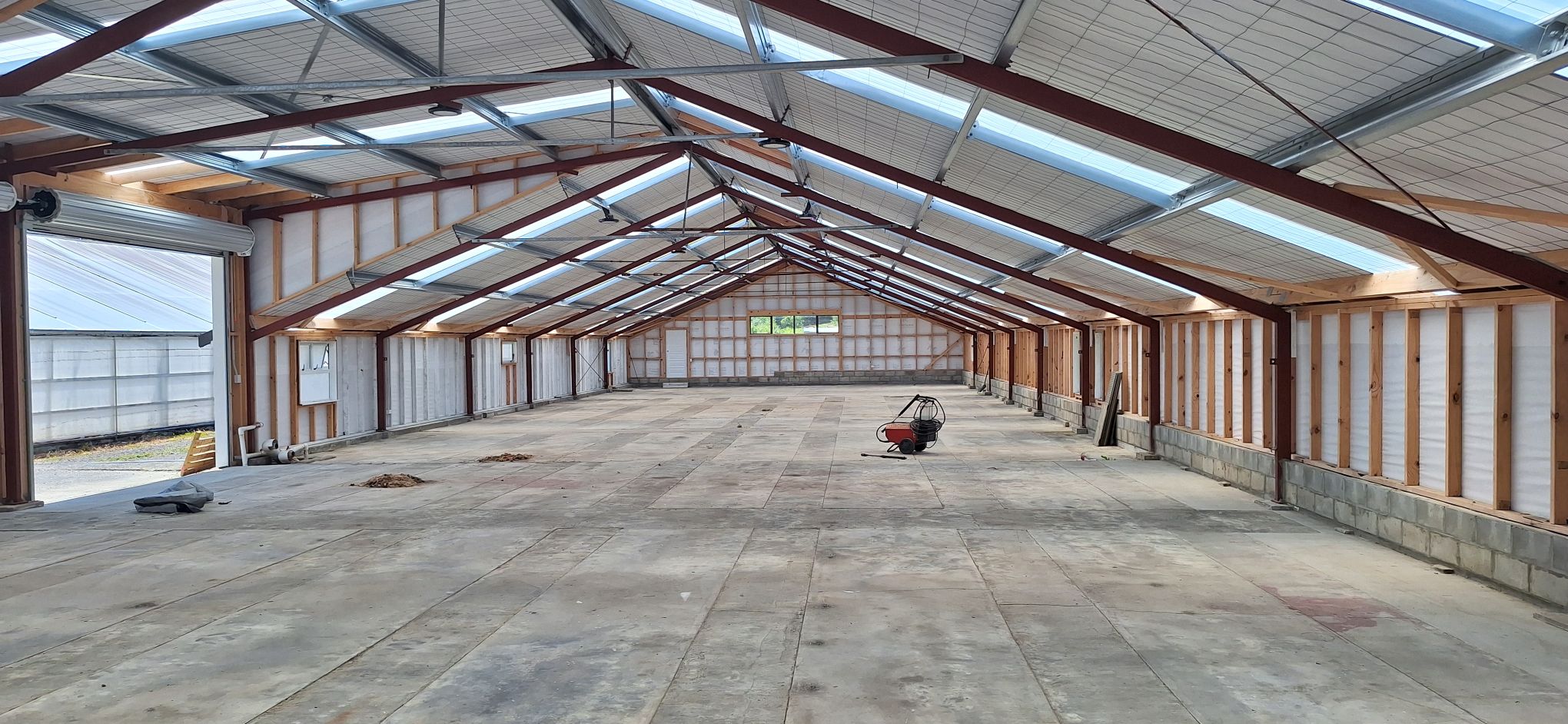 Cheap warehousing, light mnf. - in Massey