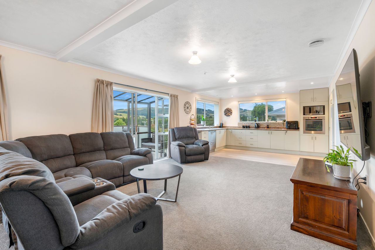 So Spacious - Super Sunny - Special Situation