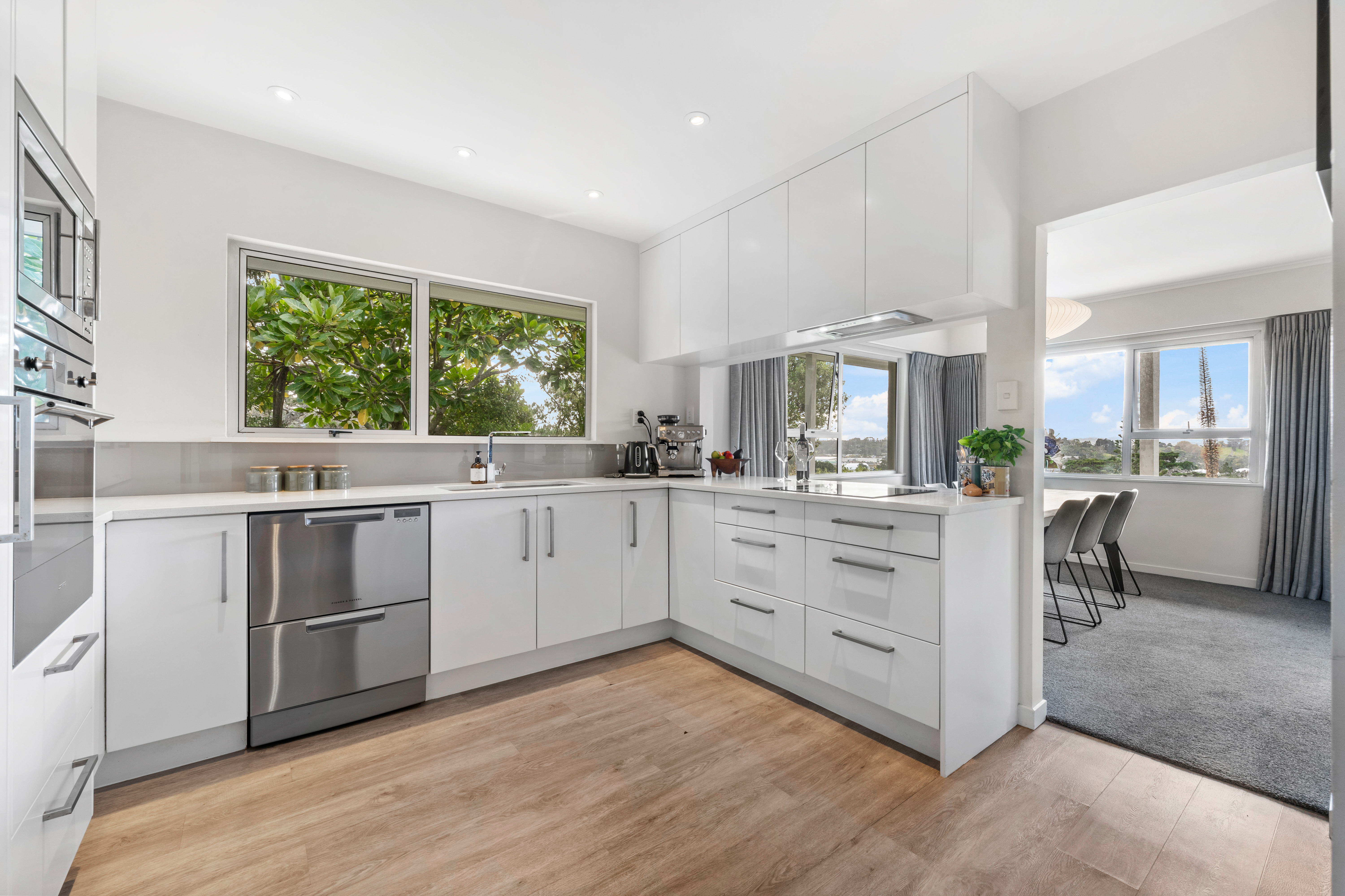 Over 5 acres of Countryside Living