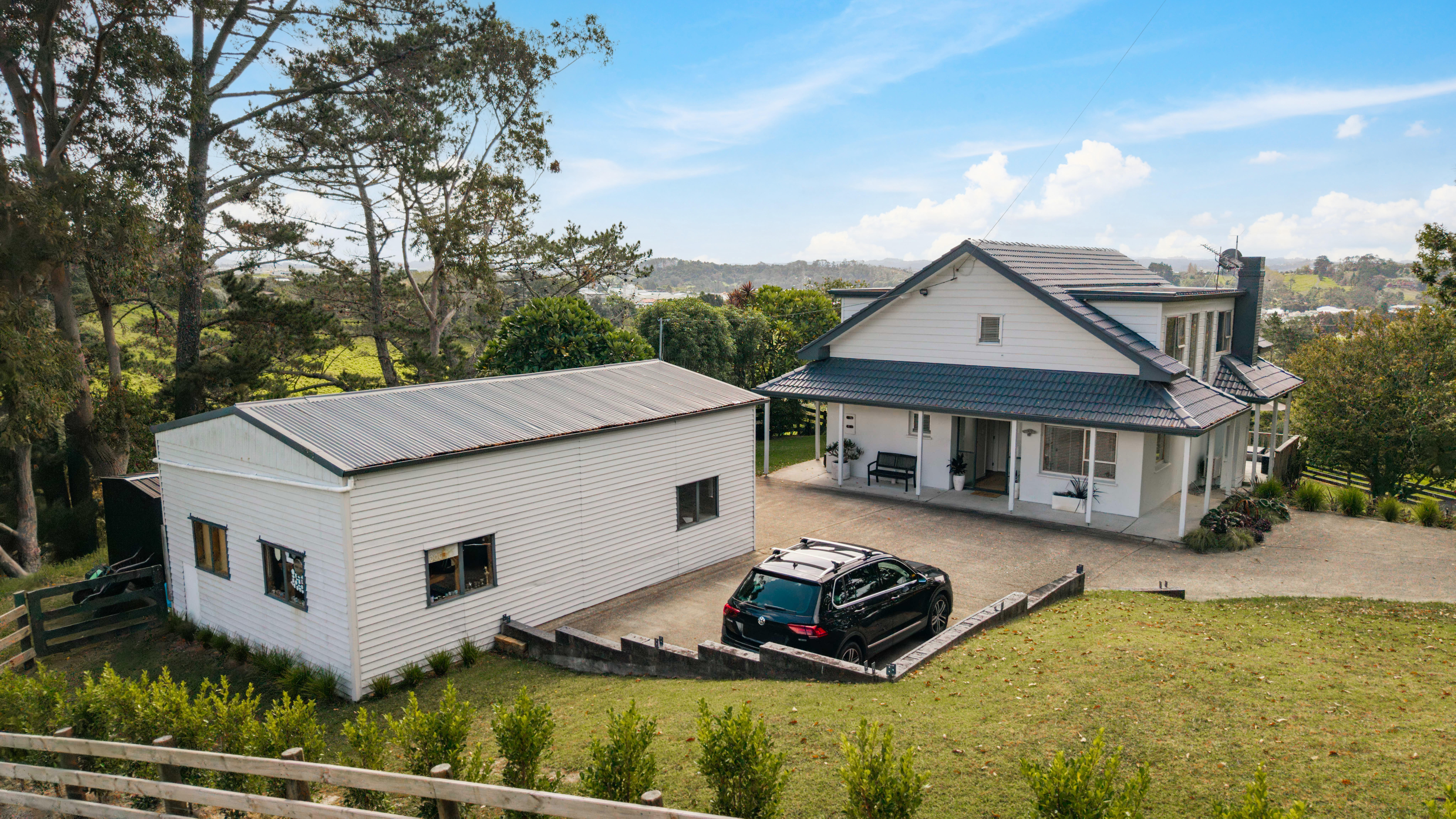 Over 5 acres of Countryside Living