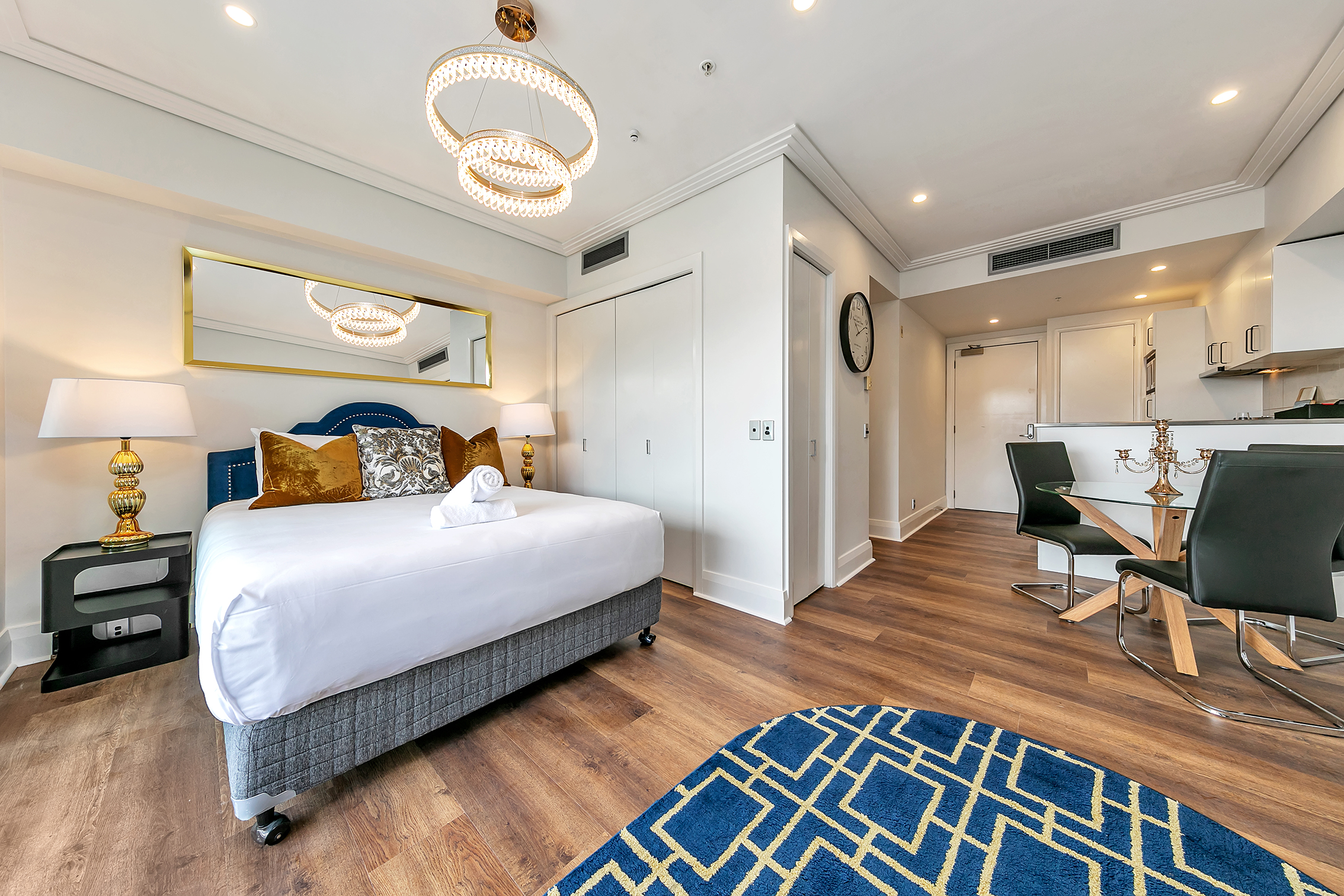 Harborside Elegance, & North West Aspect