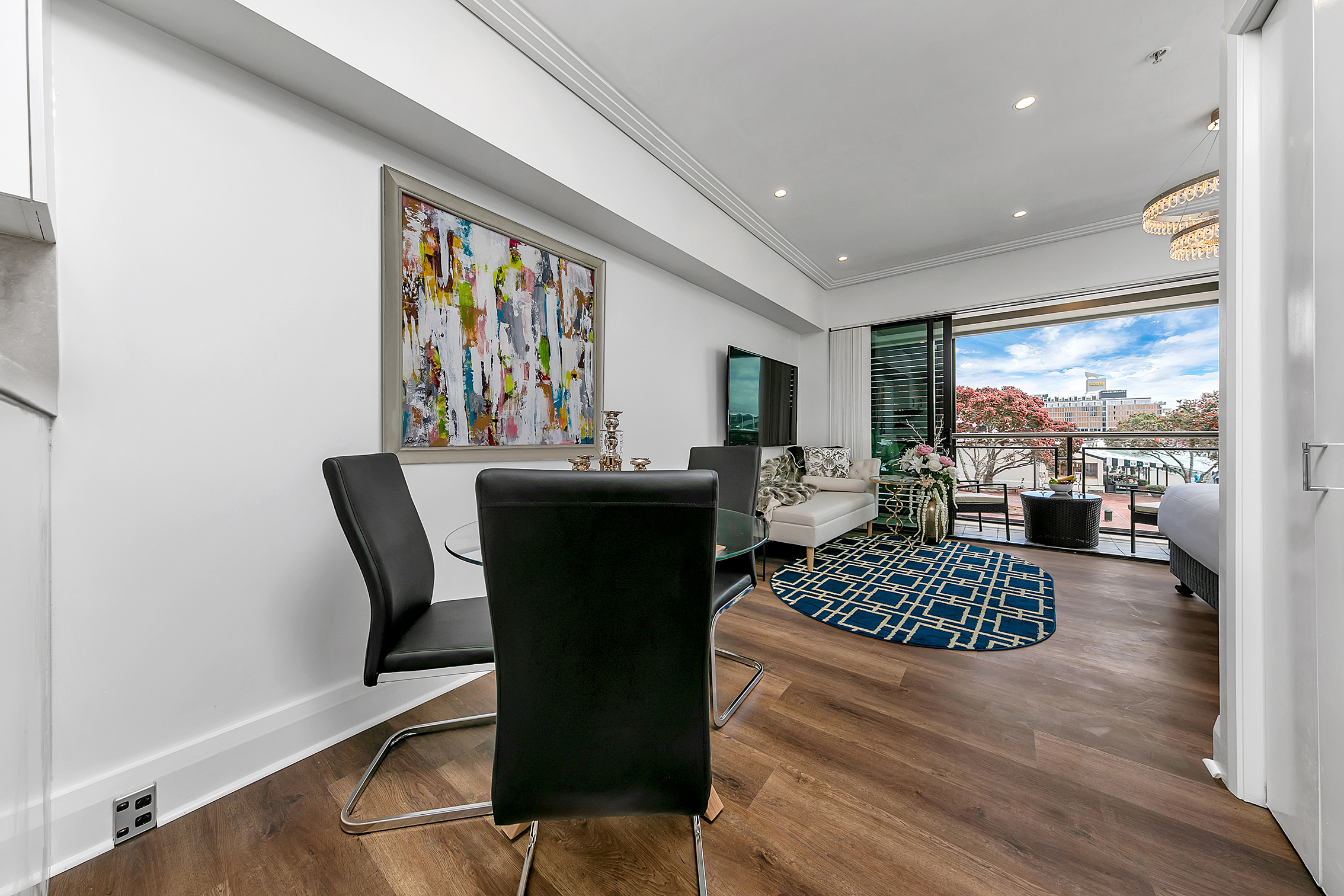 Harborside Elegance, & North West Aspect