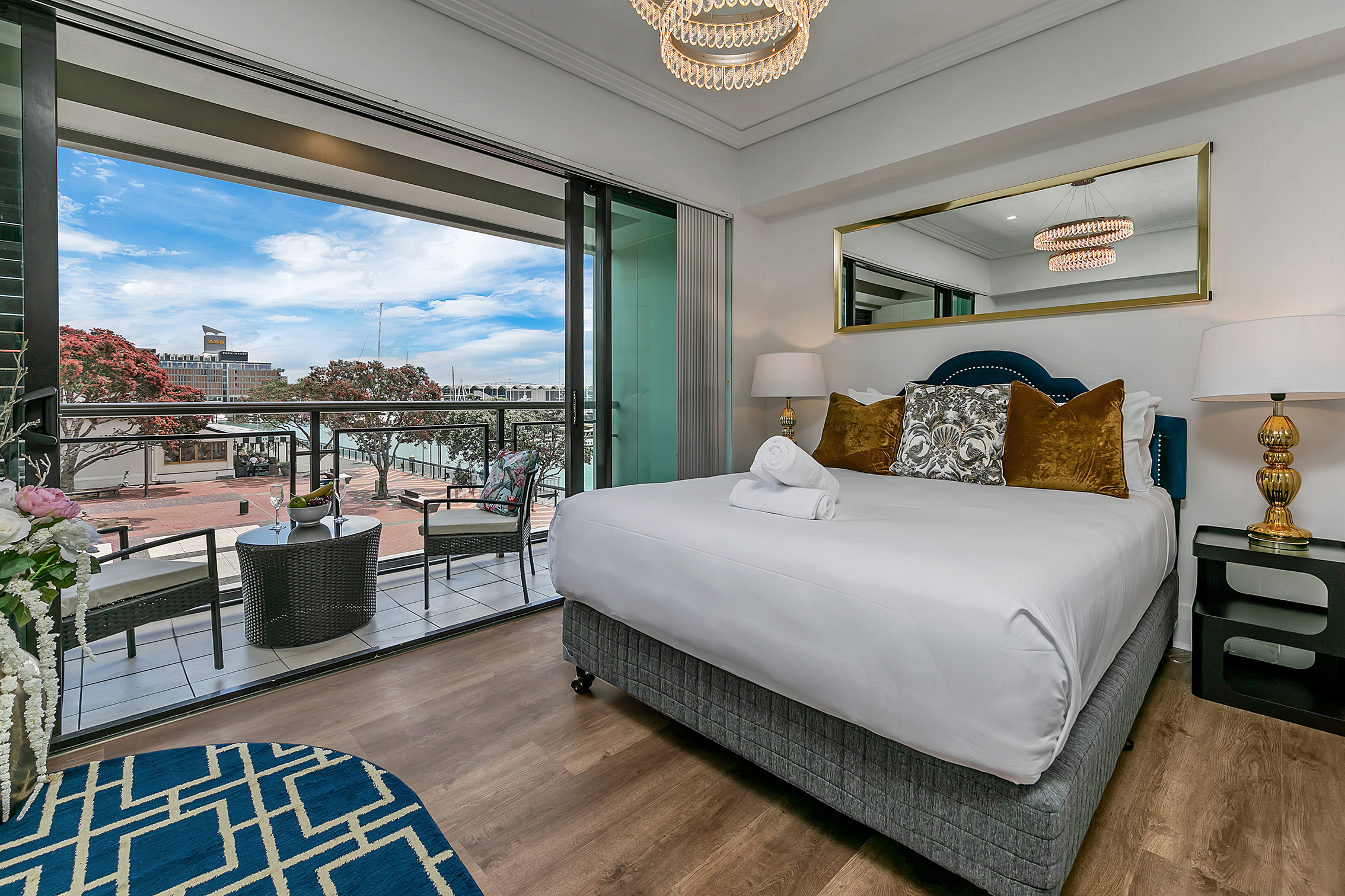 Harborside Elegance, & North West Aspect