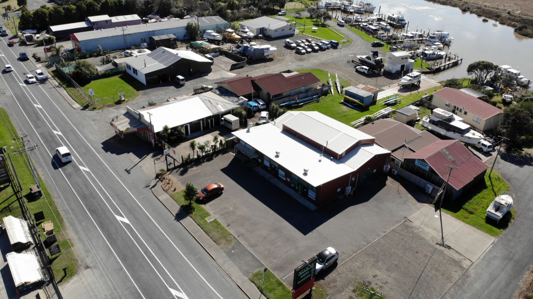 For Lease - storage, studio, Man cave Helensville