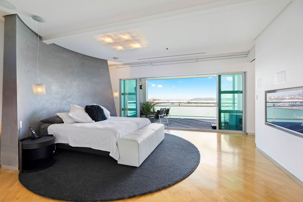 Waterfront Luxury in the Heart of Auckland