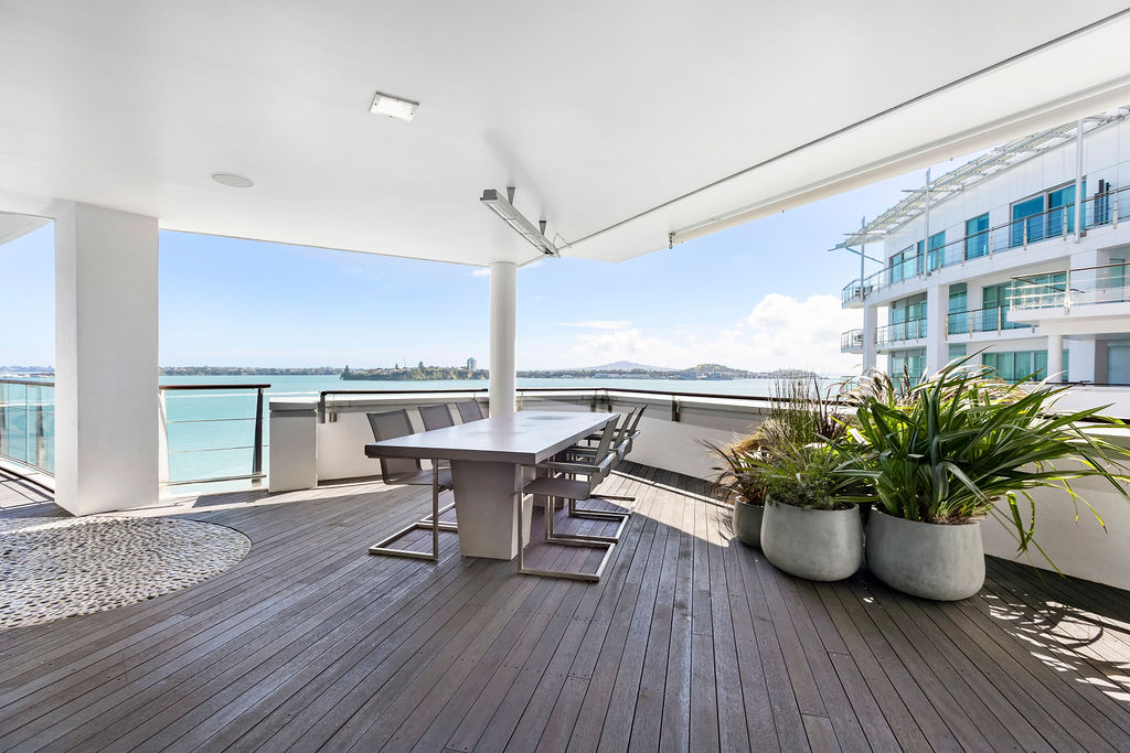 Waterfront Luxury in the Heart of Auckland