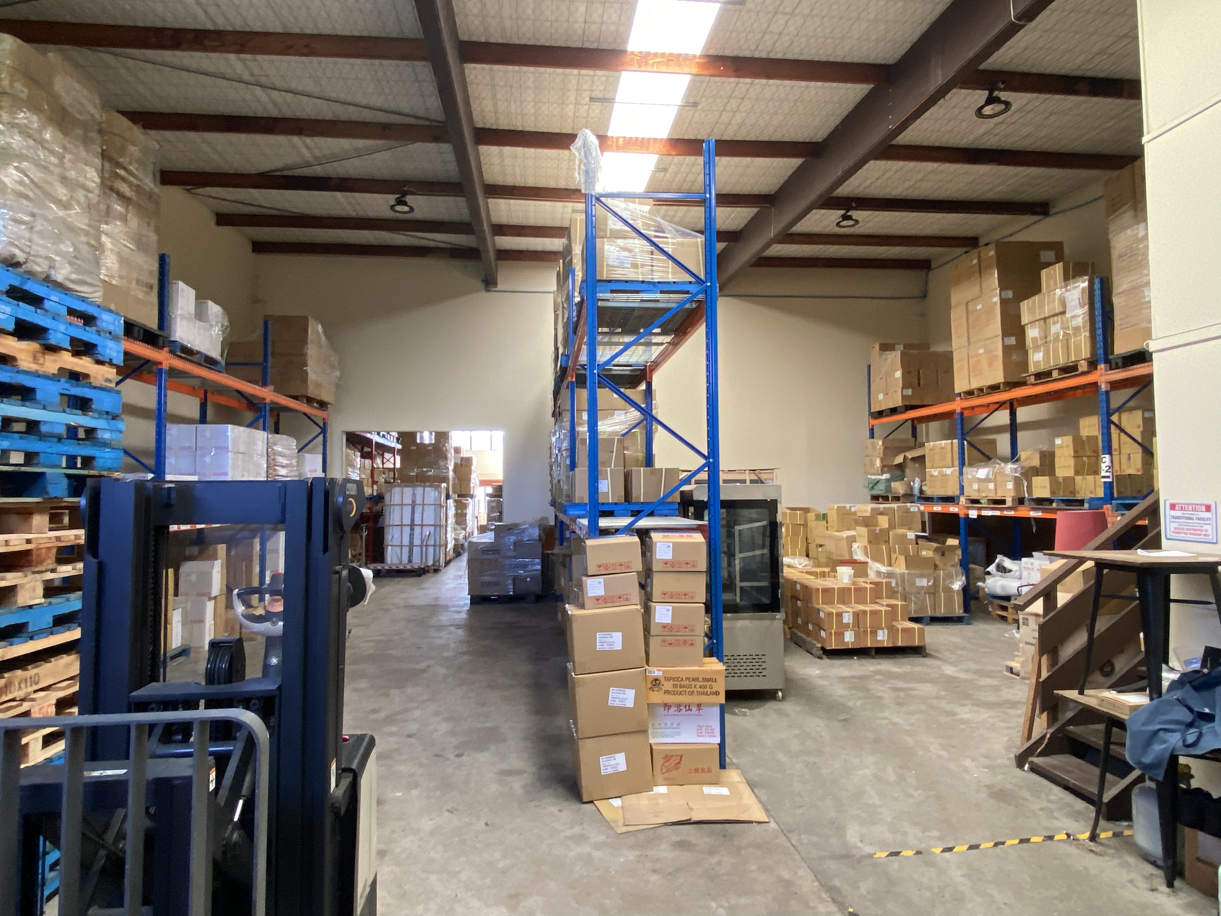 444SQM or 222SQM High Stud Warehouse for Lease