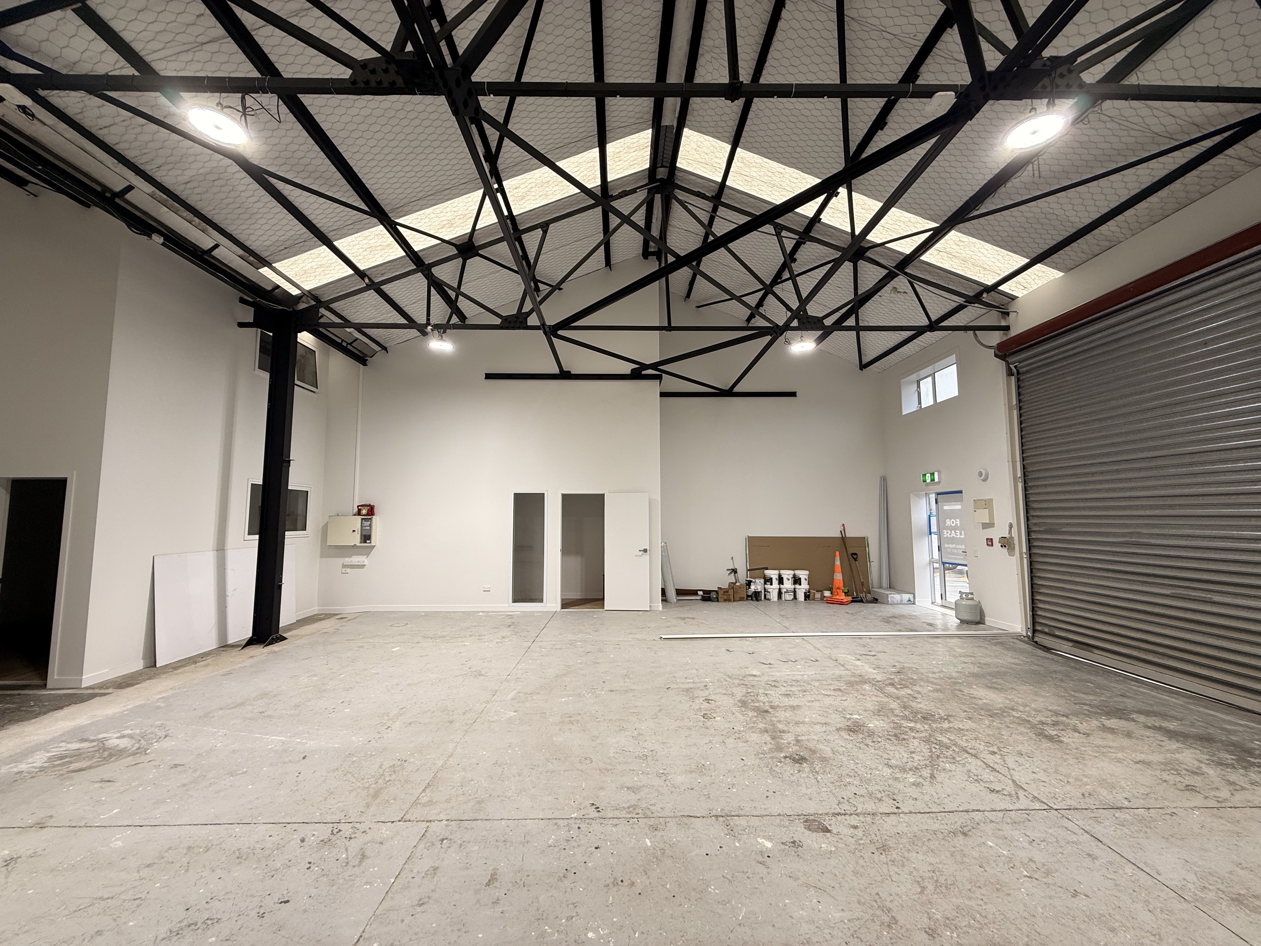 Fully Renovated Warehouse In Miramar