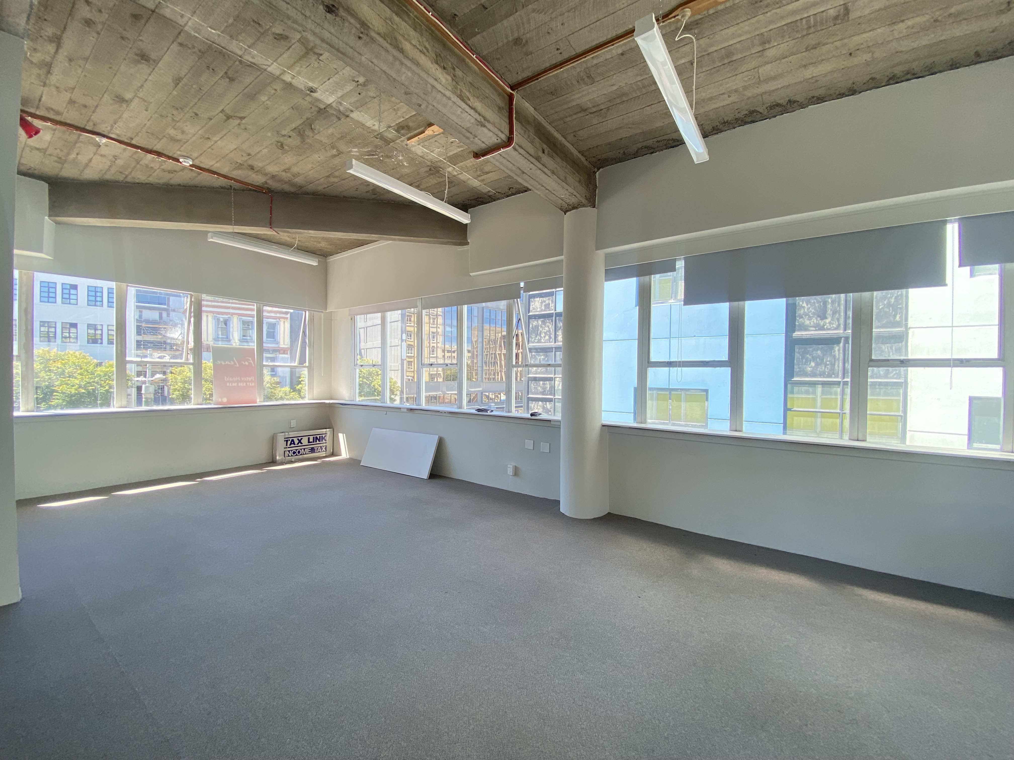 Easy and Flexible Terms Office on Dixon