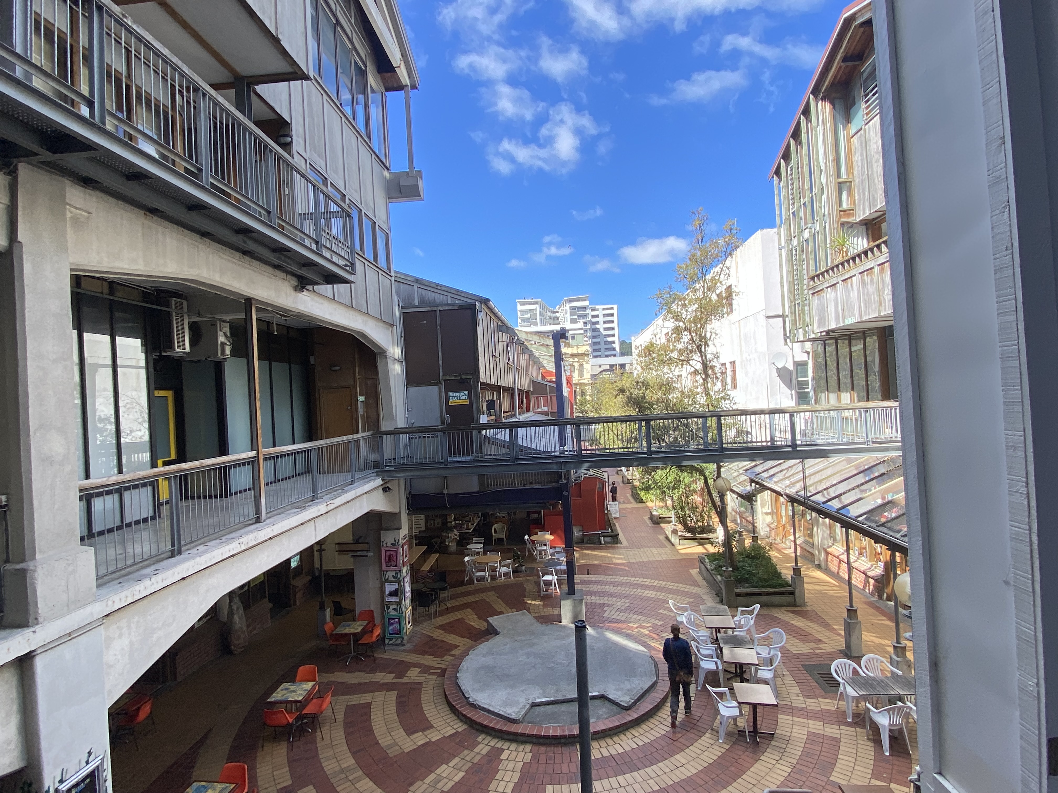 Open Plan Office Space On Cuba-Mall