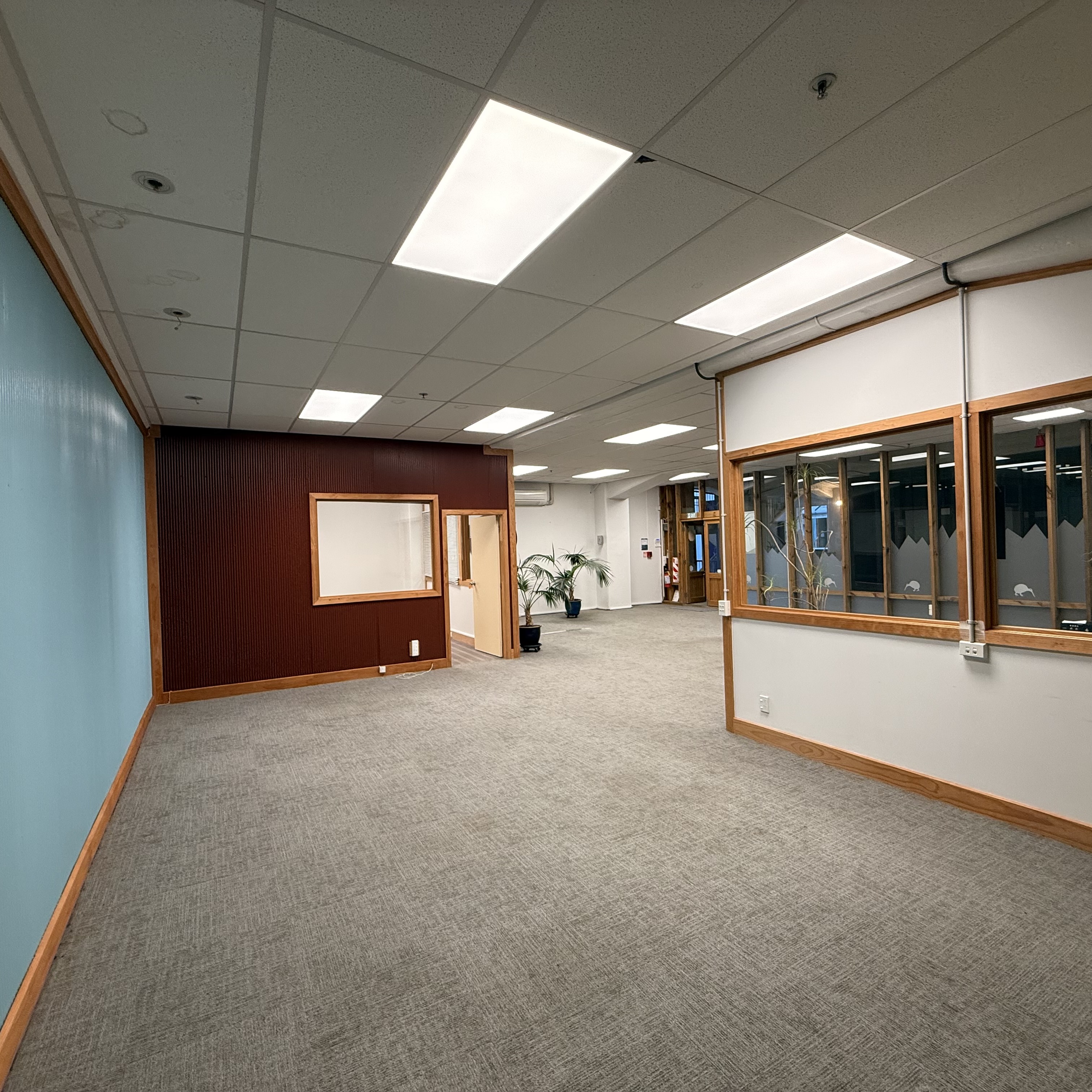 Open Plan Office Space On Cuba-Mall