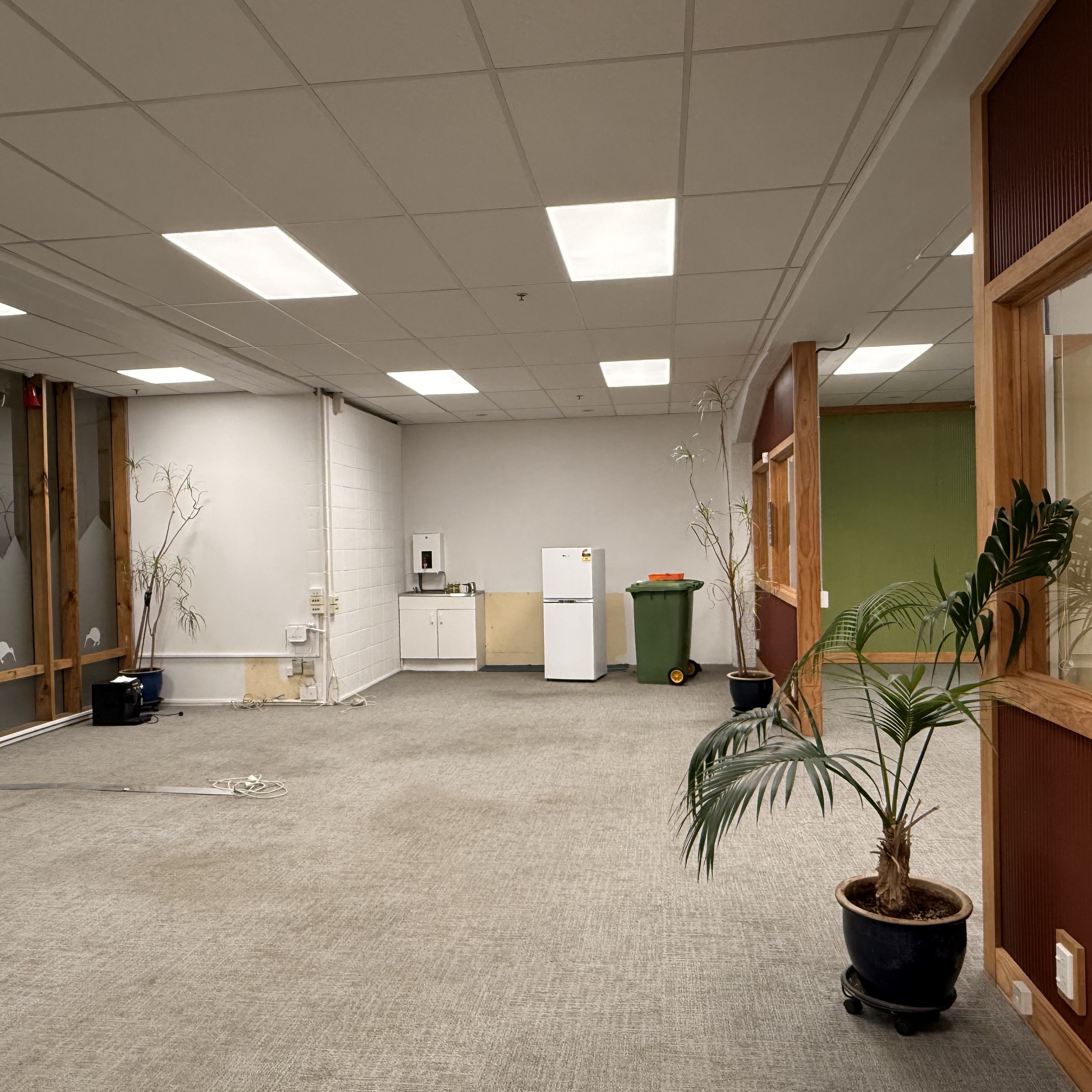 Open Plan Office Space On Cuba-Mall