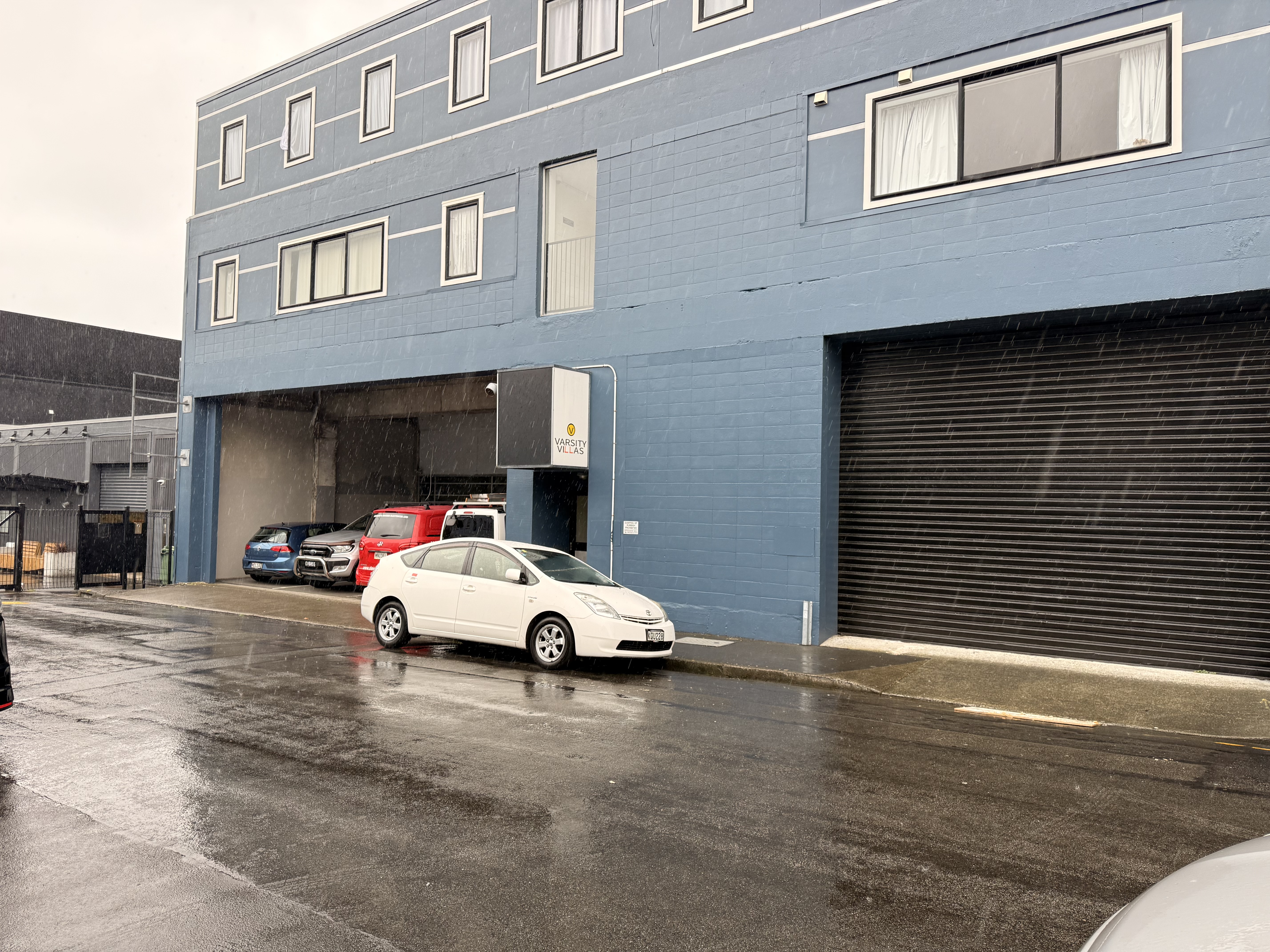 Central Warehouse with Showroom