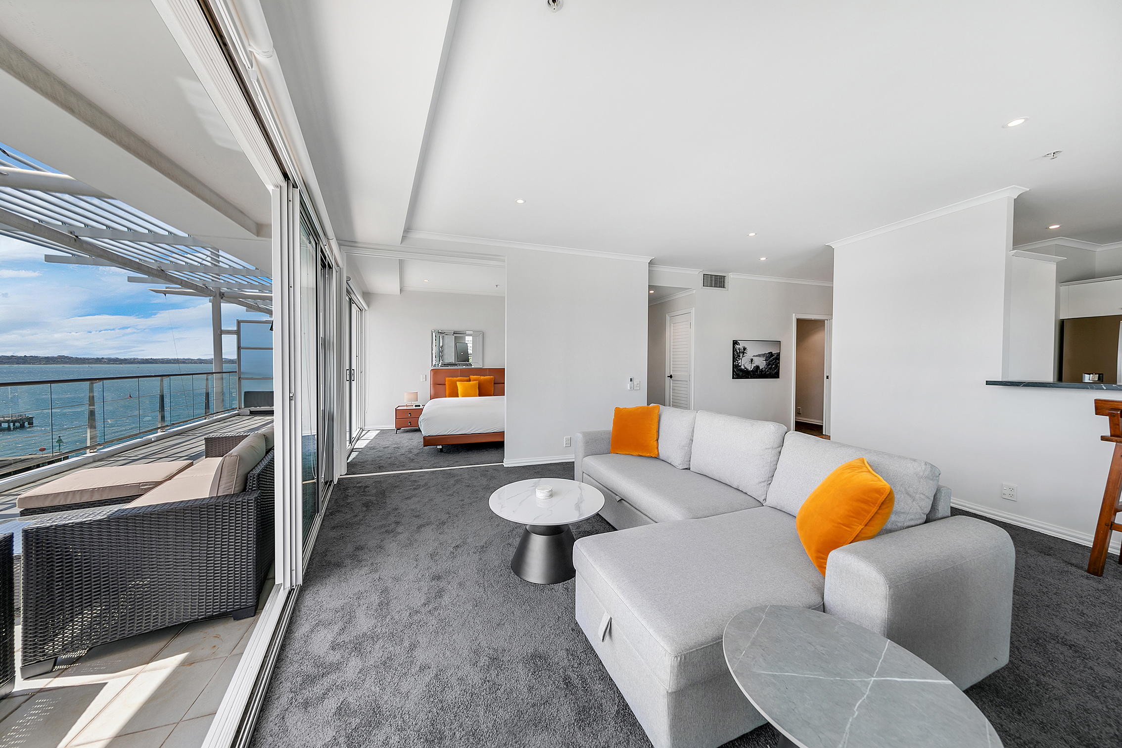 Spectacular Waterfront Views