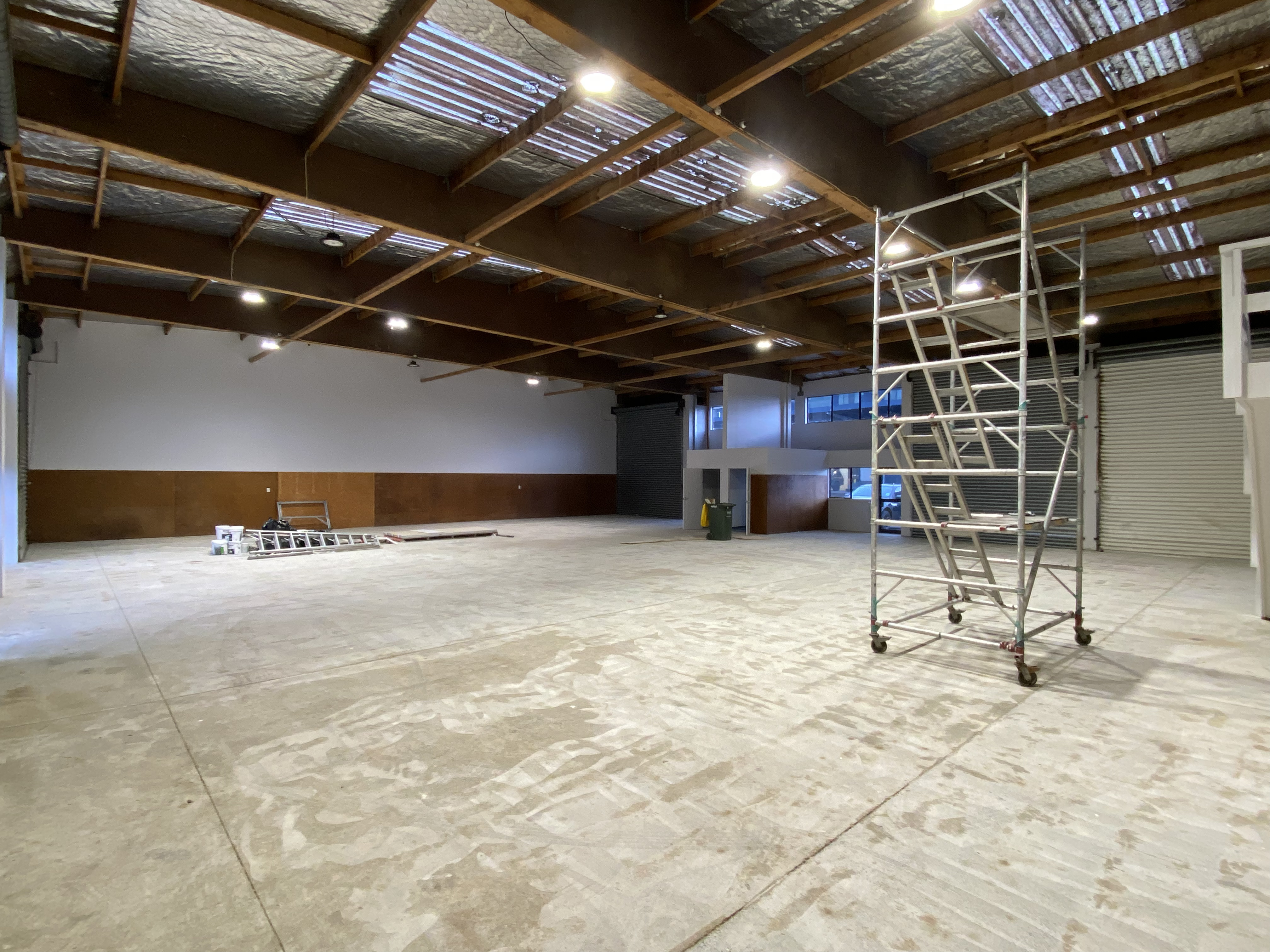 628SQM Warehouse/Office + Multiple Roller Doors