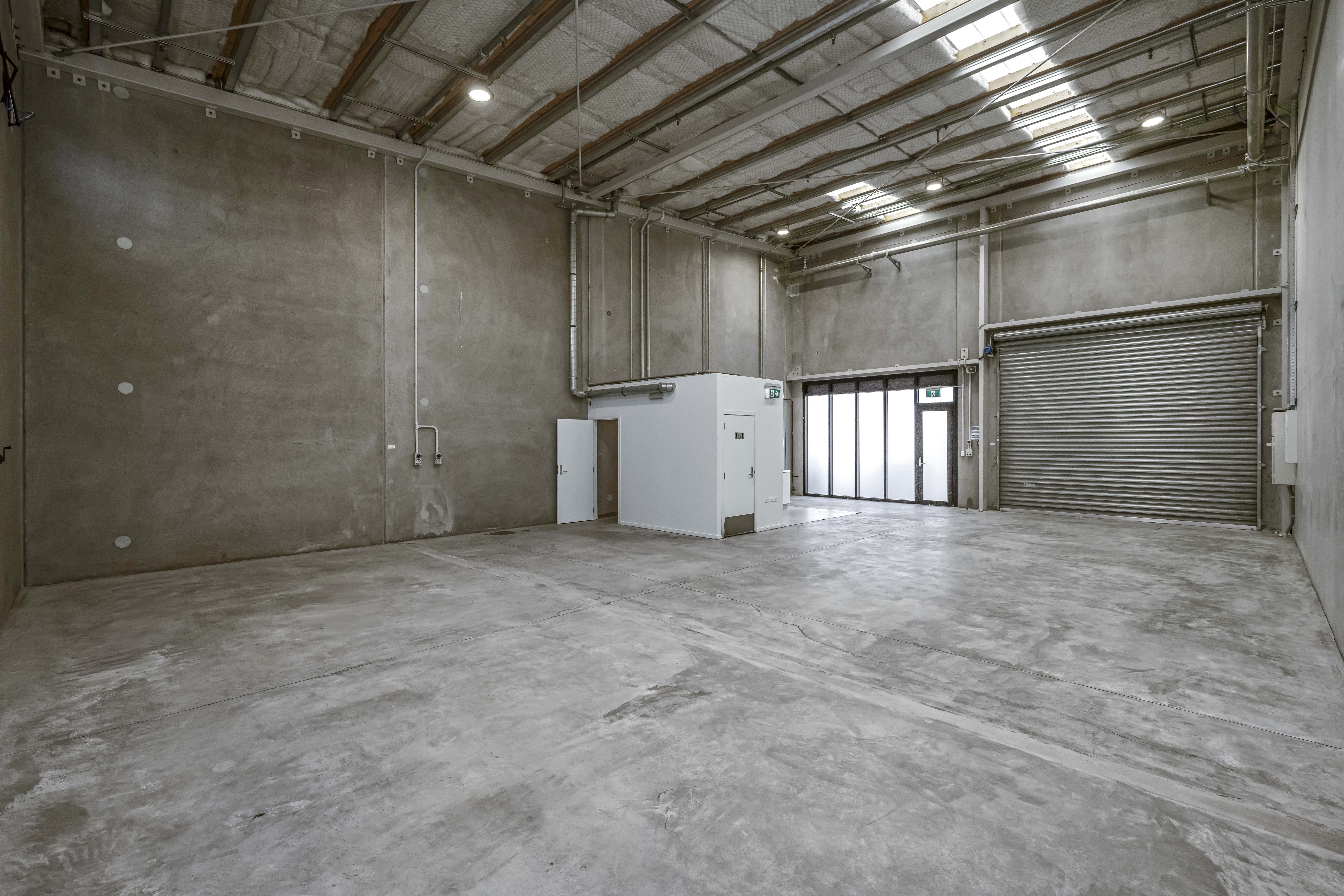 147SQM Modern Industrial Warehouse For Lease