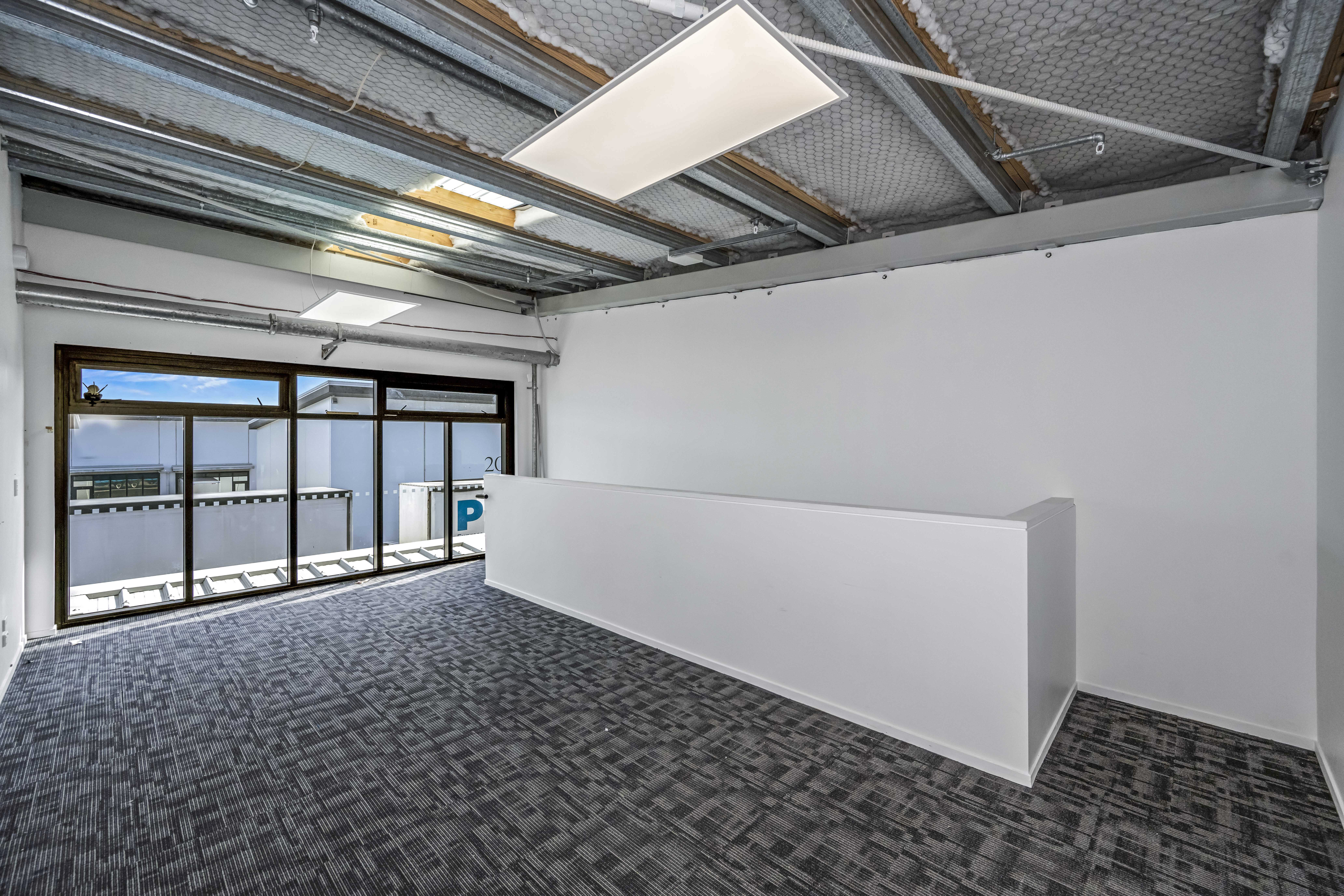 218SQM Modern Industrial Warehouse For Lease