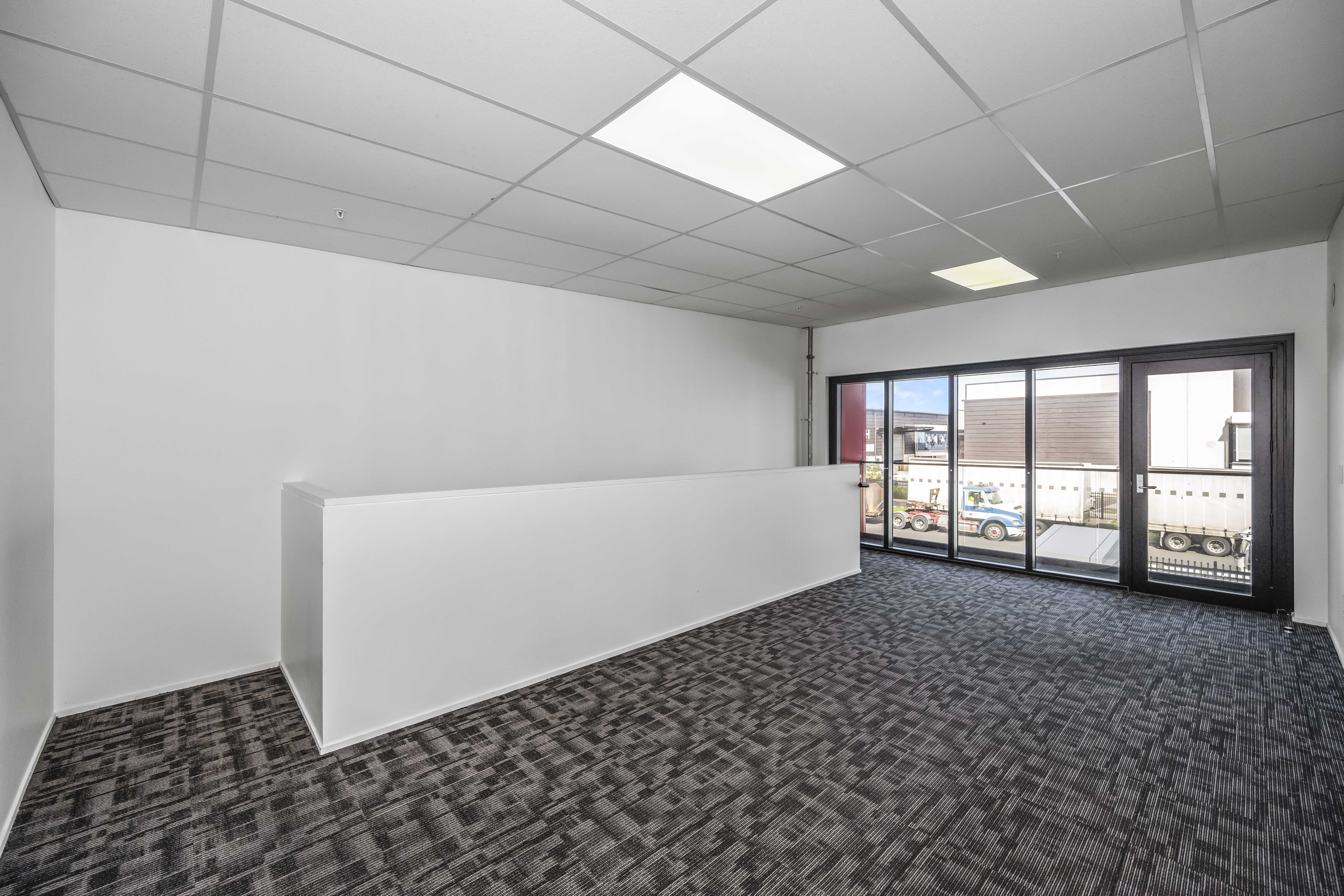 327SQM Modern Industrial Unit For Lease