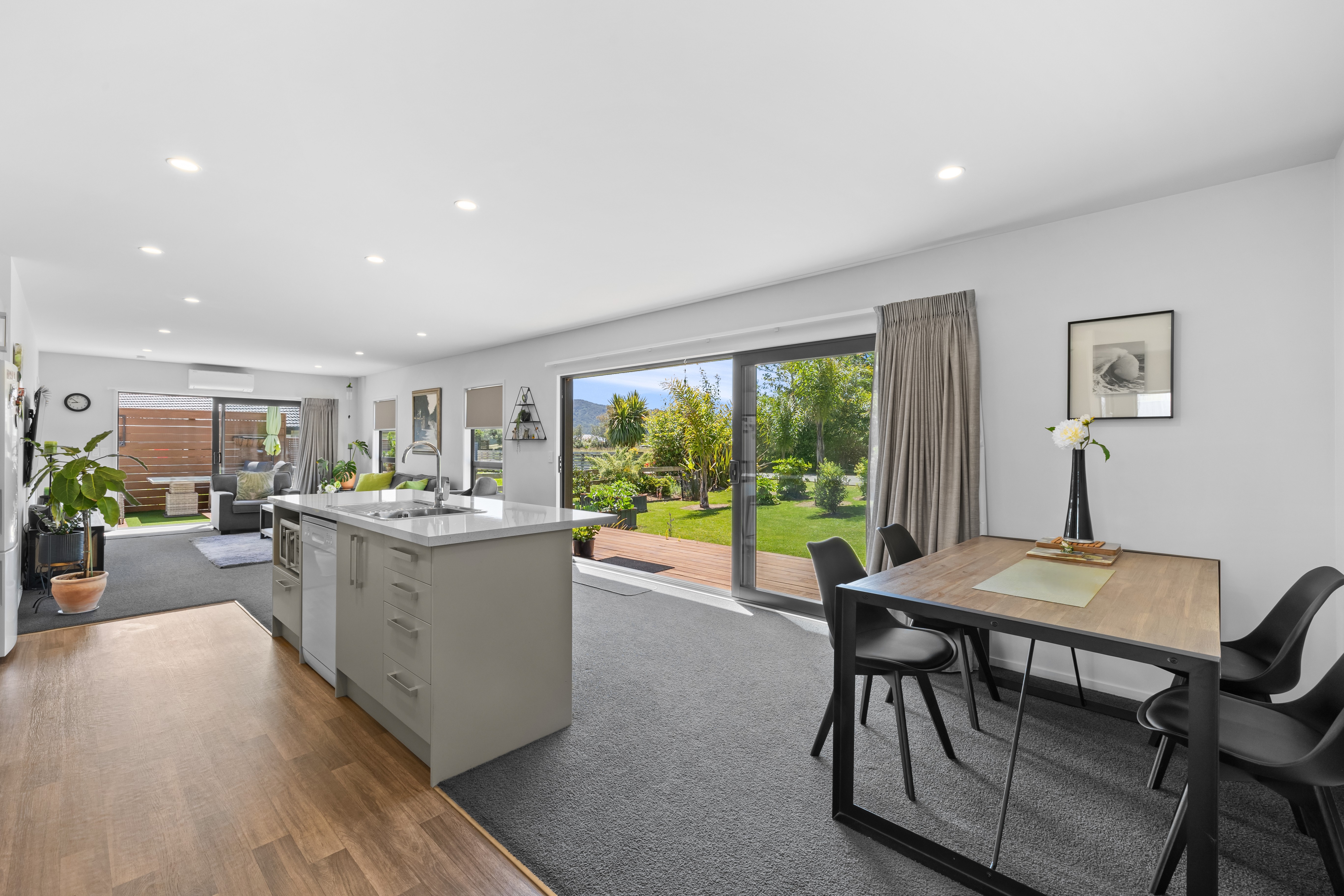 Coastal living with income upside