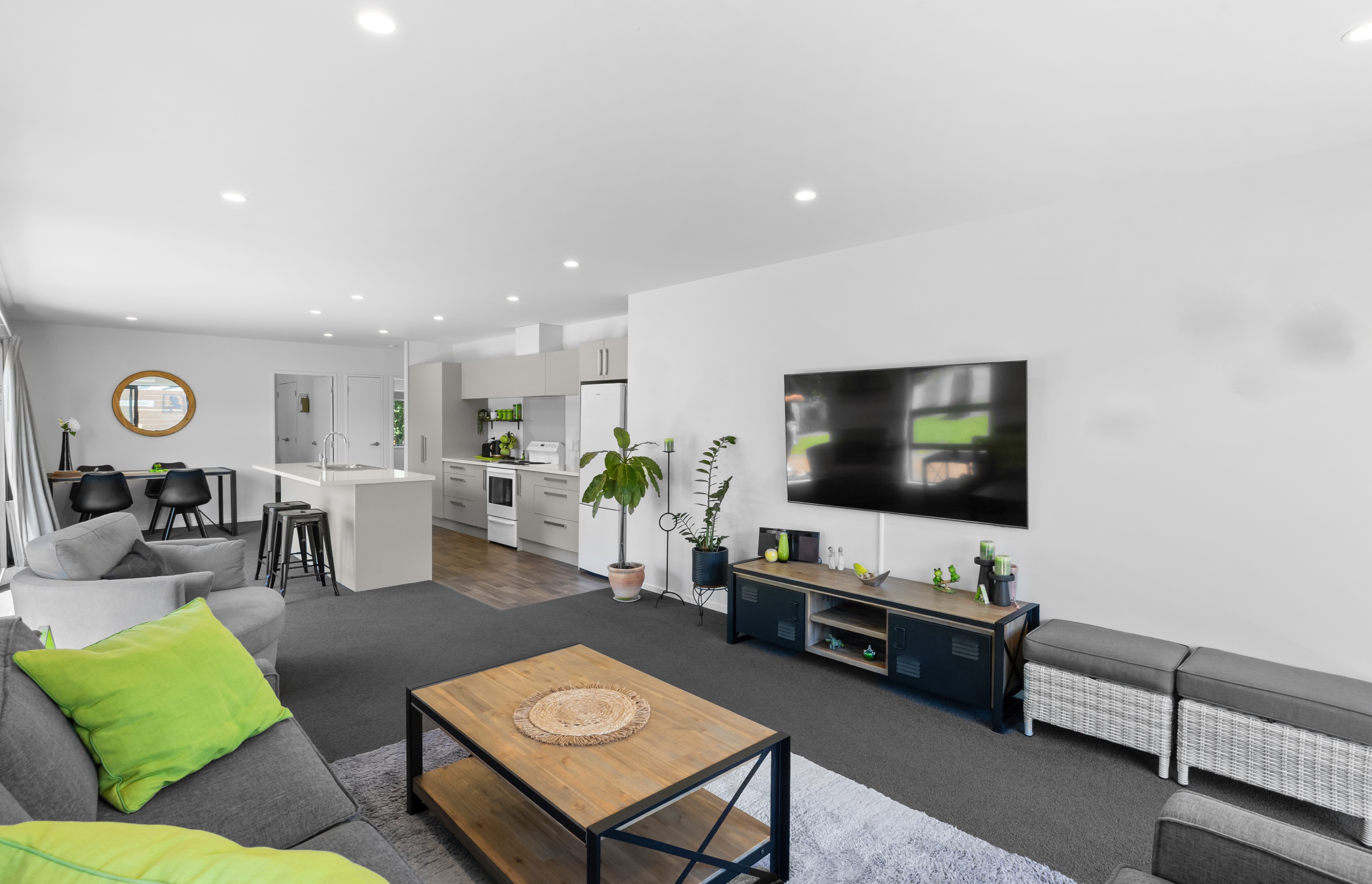 Coastal living with income upside