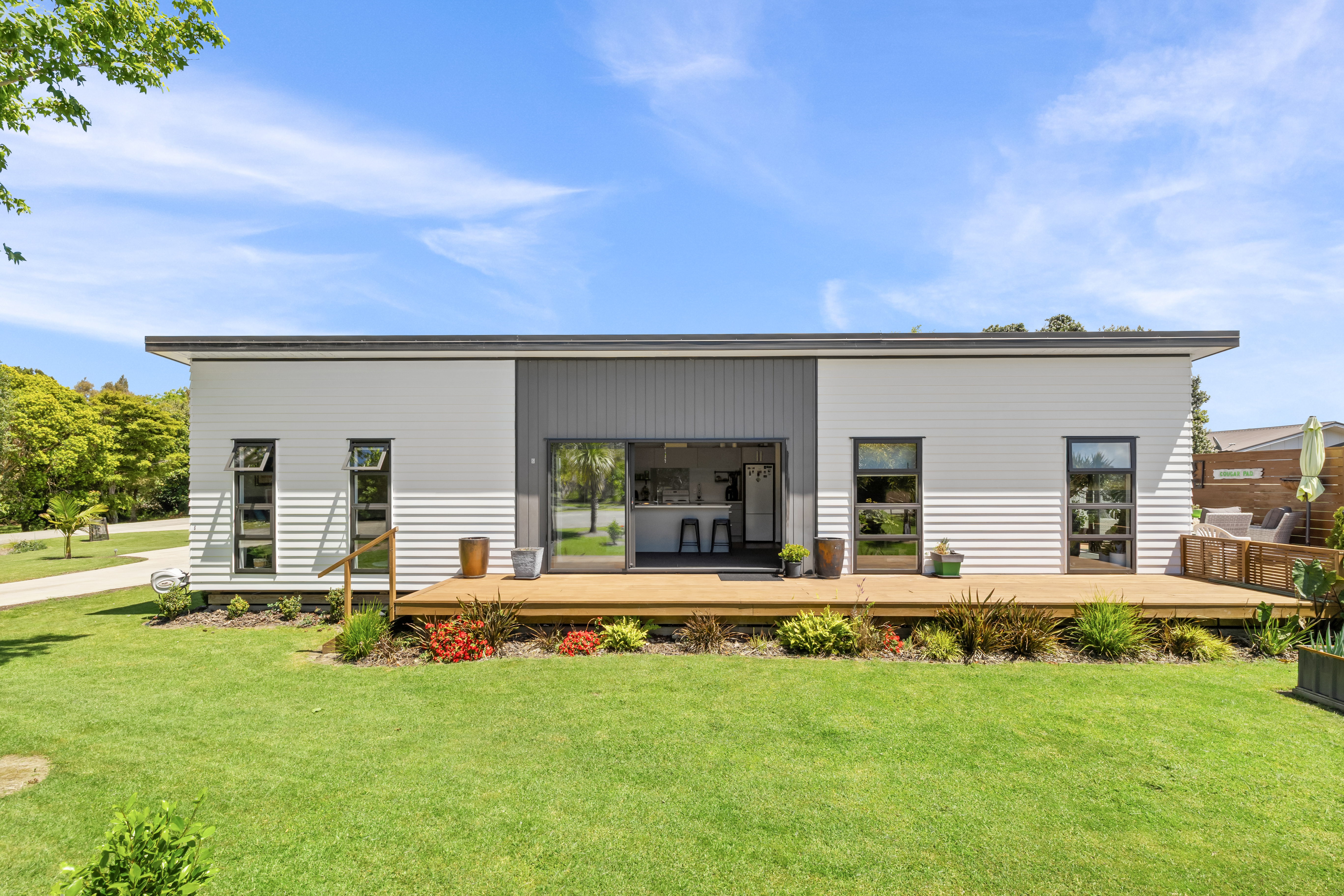 Coastal living with income upside