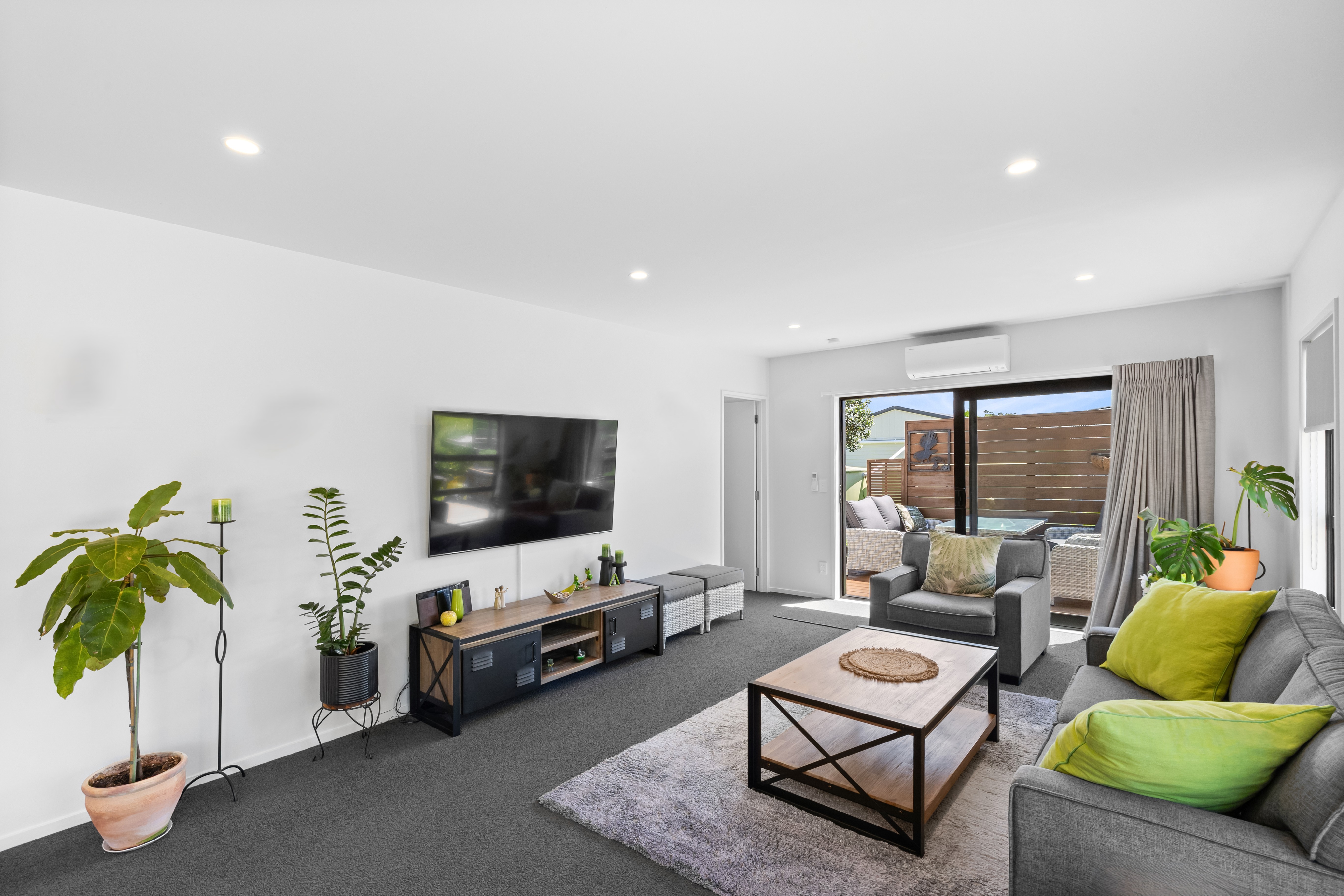 Coastal living with income upside