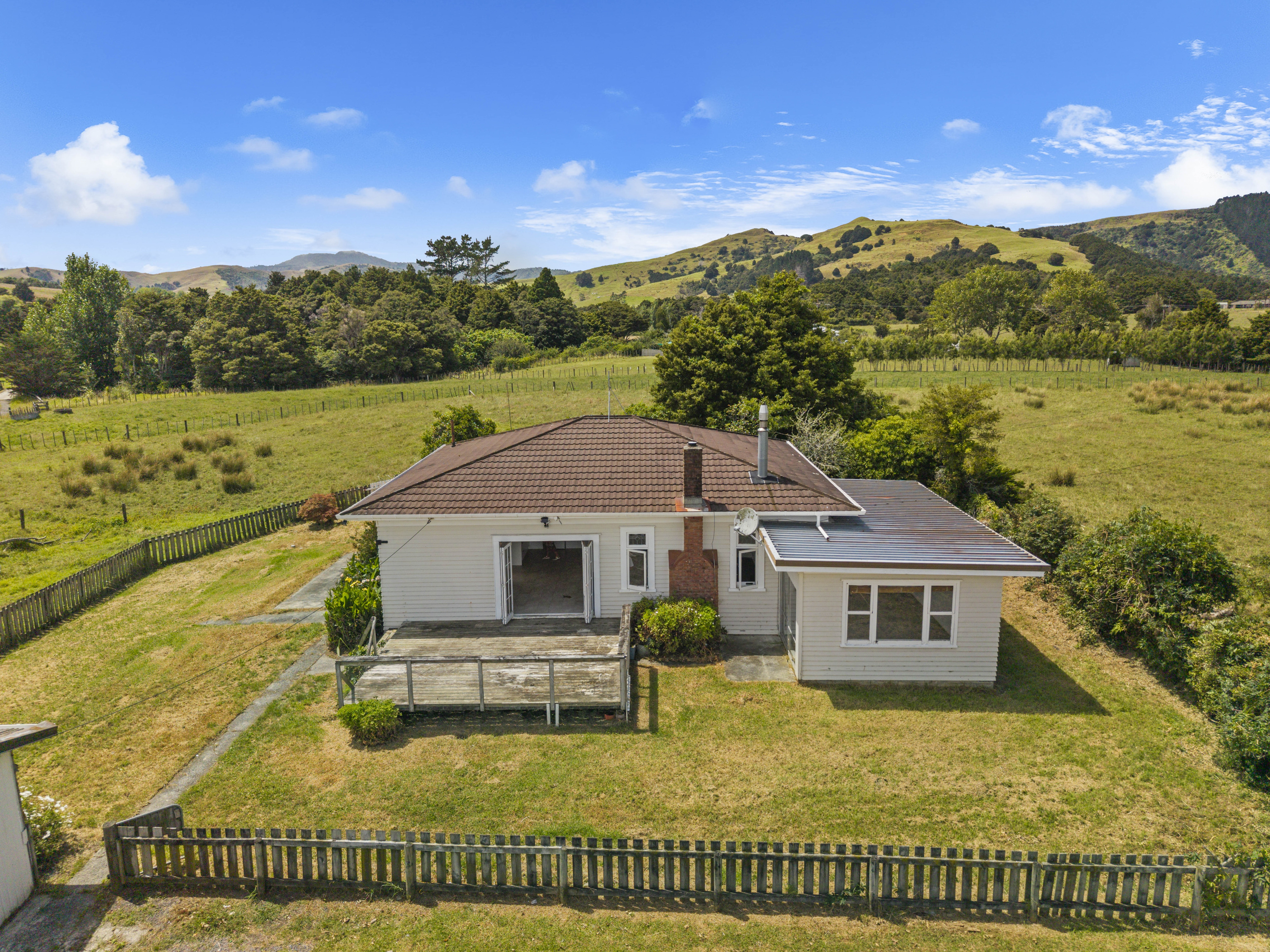 Bargain Lifestyle - Flat Land, Shed, Endless Potential